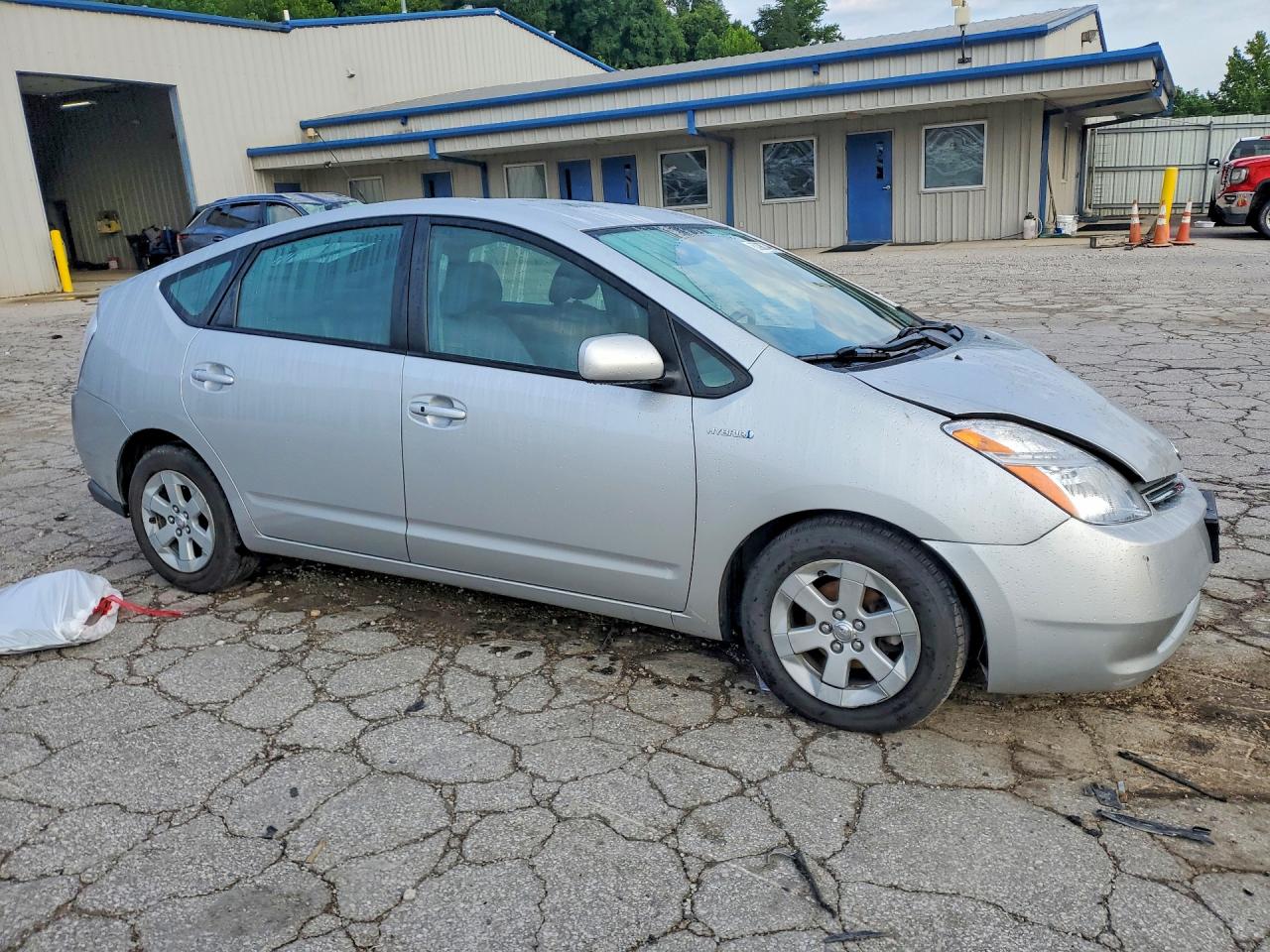 2006 Toyota Prius Base Silver vin: JTDKB20U767082486