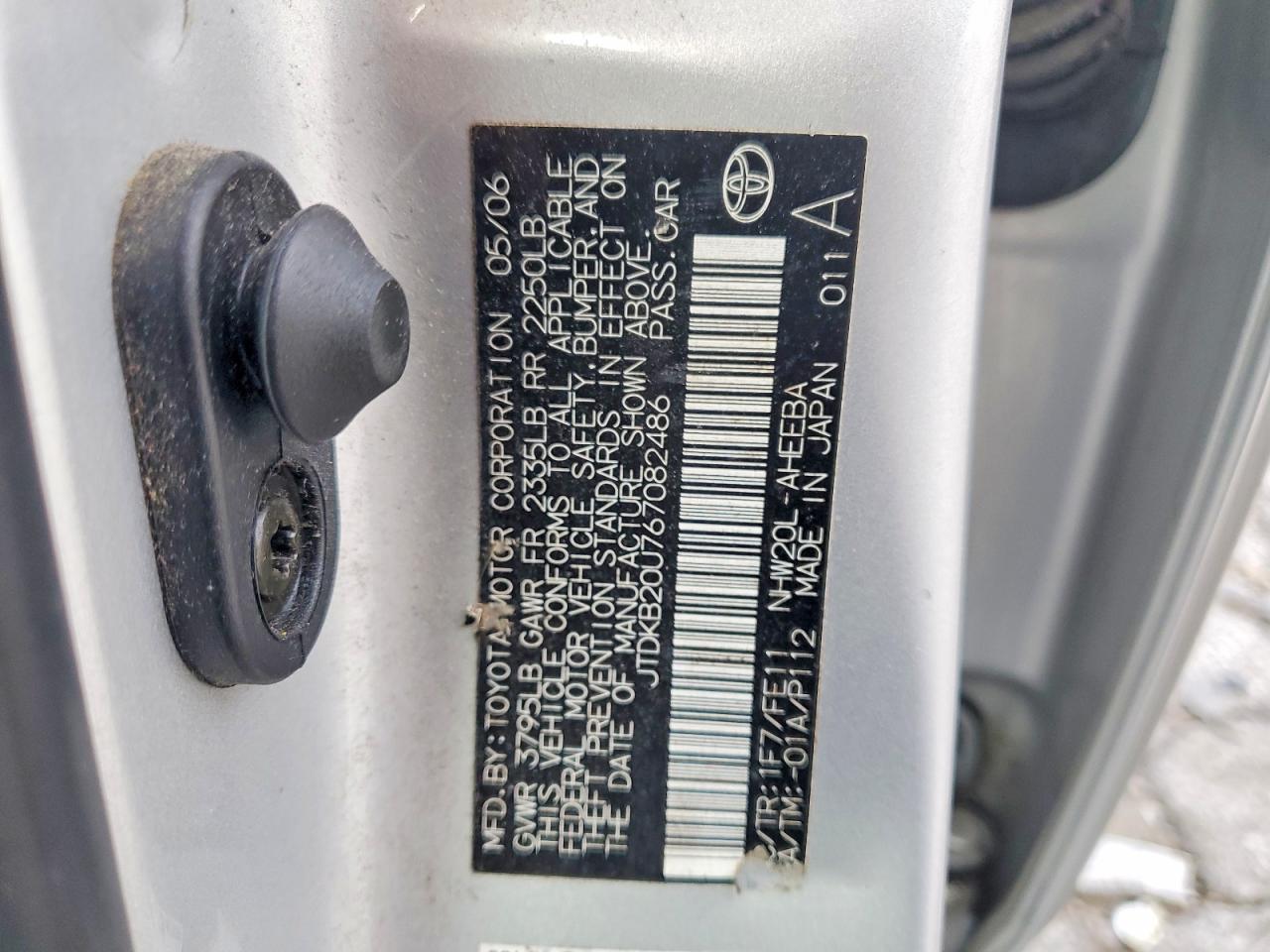 2006 Toyota Prius Base Silver vin: JTDKB20U767082486