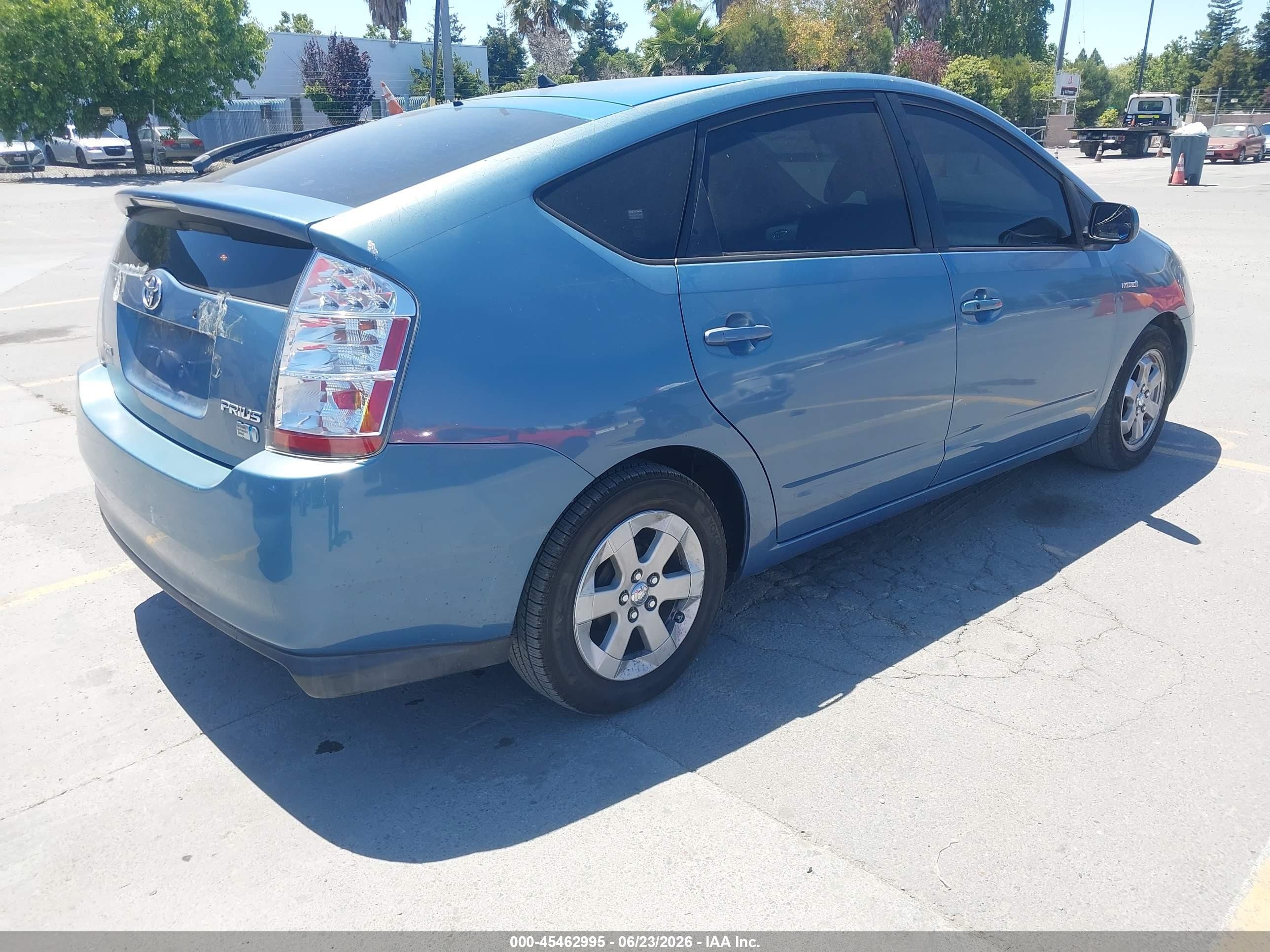 2006 Toyota Prius   Blue vin: JTDKB20U767506457