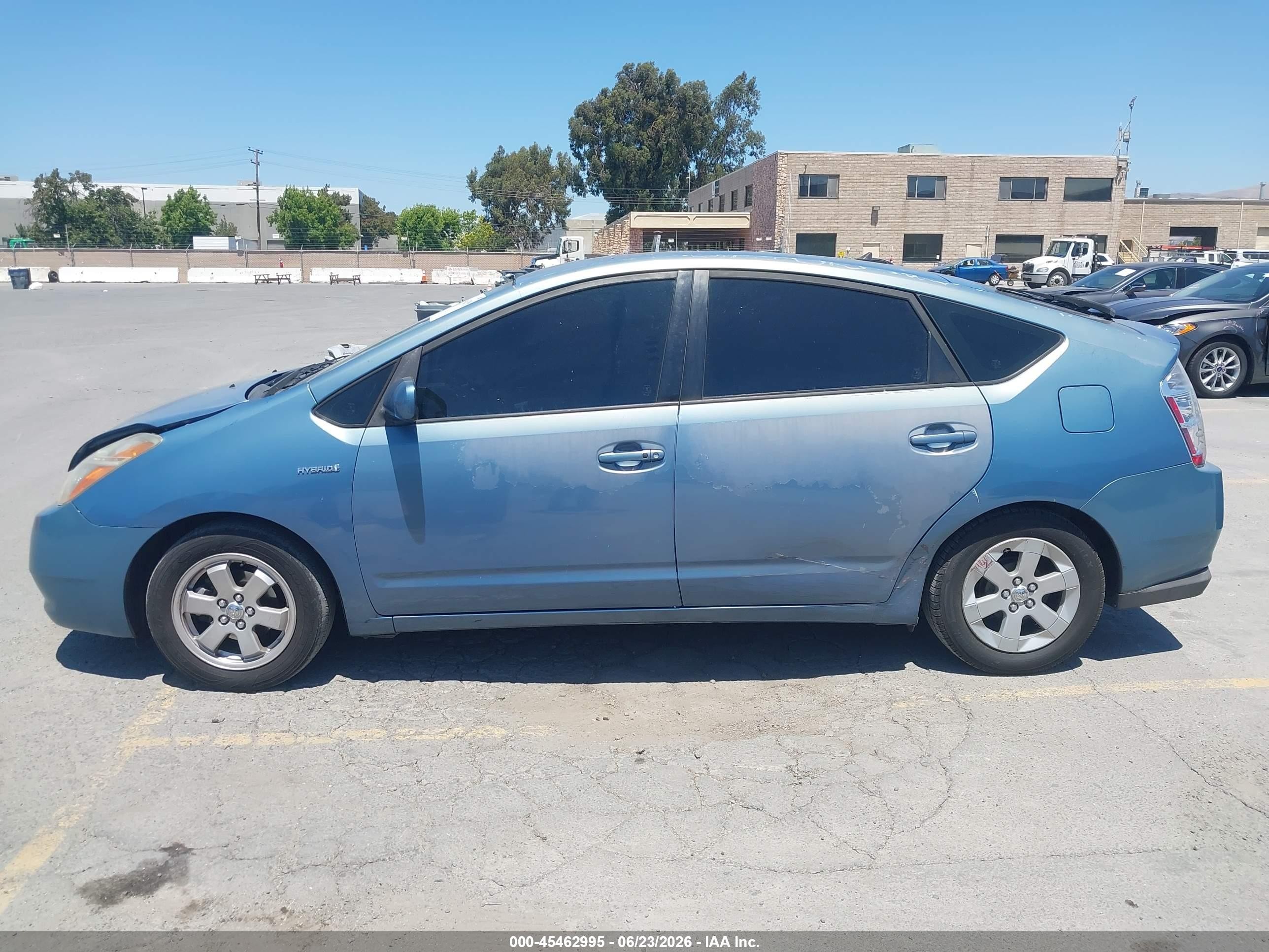 2006 Toyota Prius   Blue vin: JTDKB20U767506457
