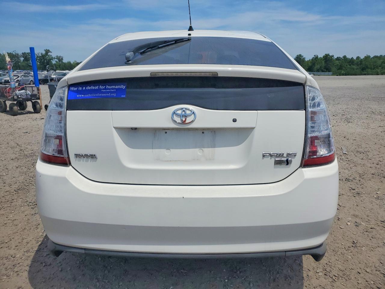 2006 Toyota Prius Base Белый vin: JTDKB20U767507768
