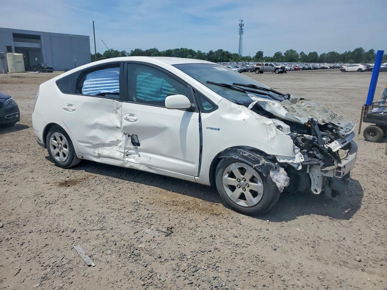 2006 Toyota Prius Base Белый vin: JTDKB20U767507768