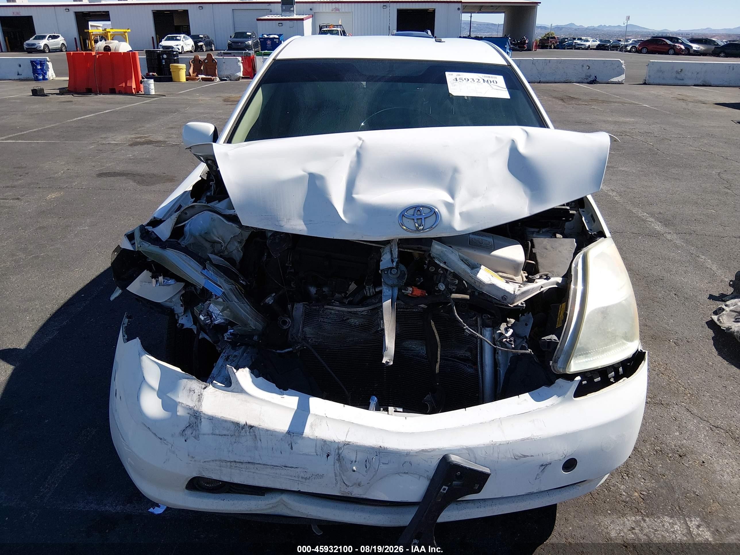 2006 Toyota Prius   White vin: JTDKB20U767526711