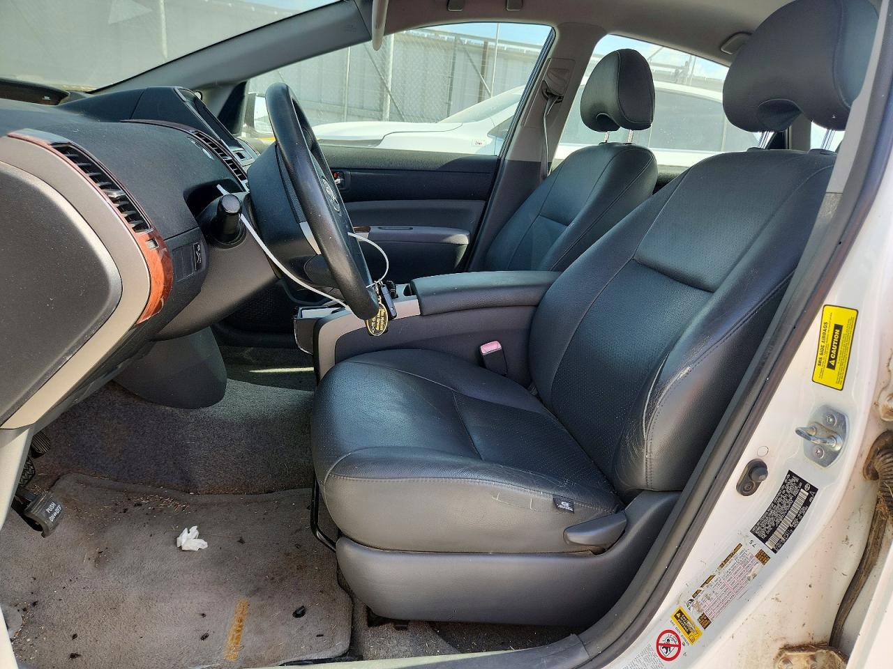 2006 Toyota Prius Base White vin: JTDKB20U767532993