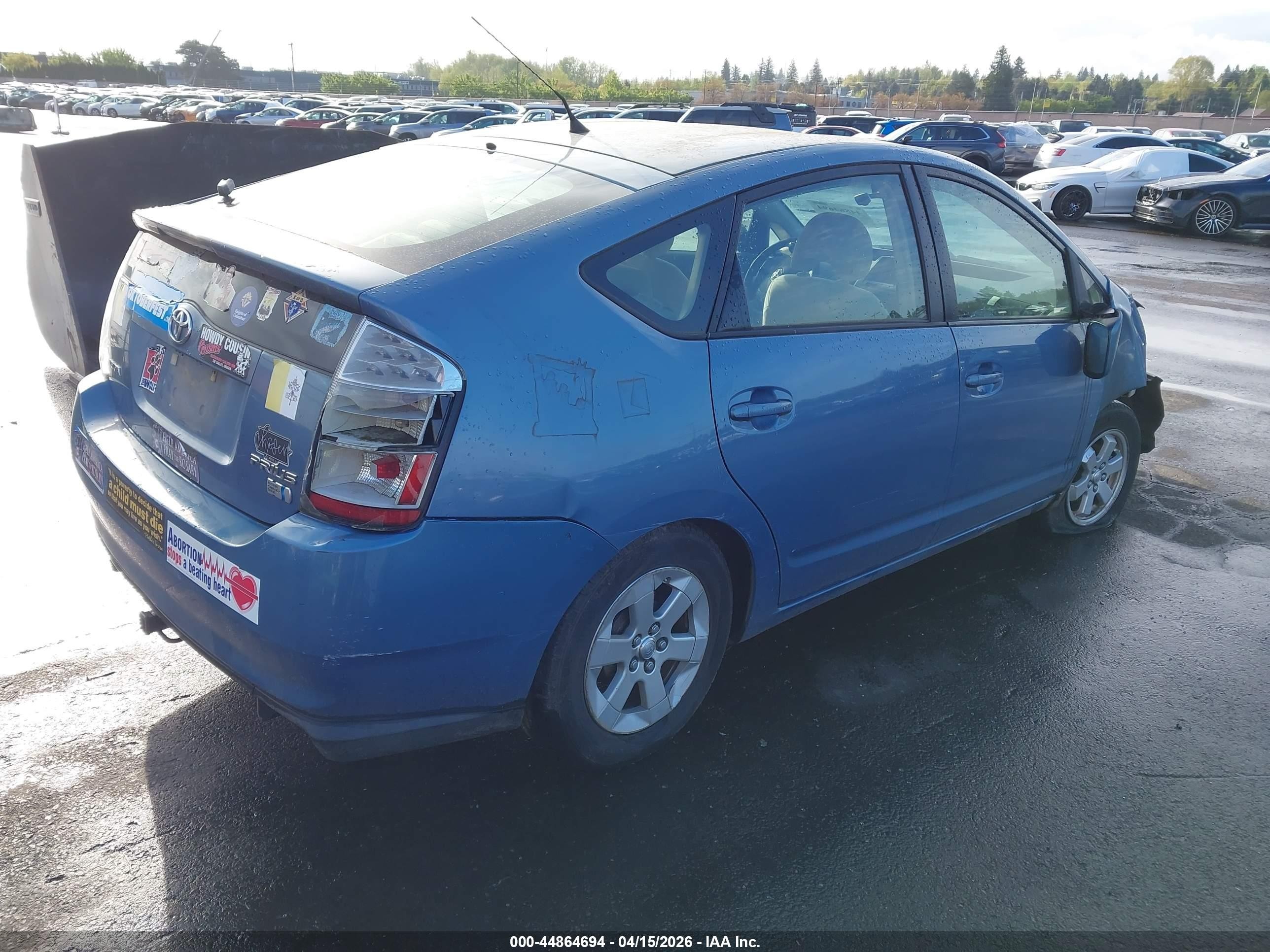 2006 Toyota Prius   Light Blue vin: JTDKB20U767533514