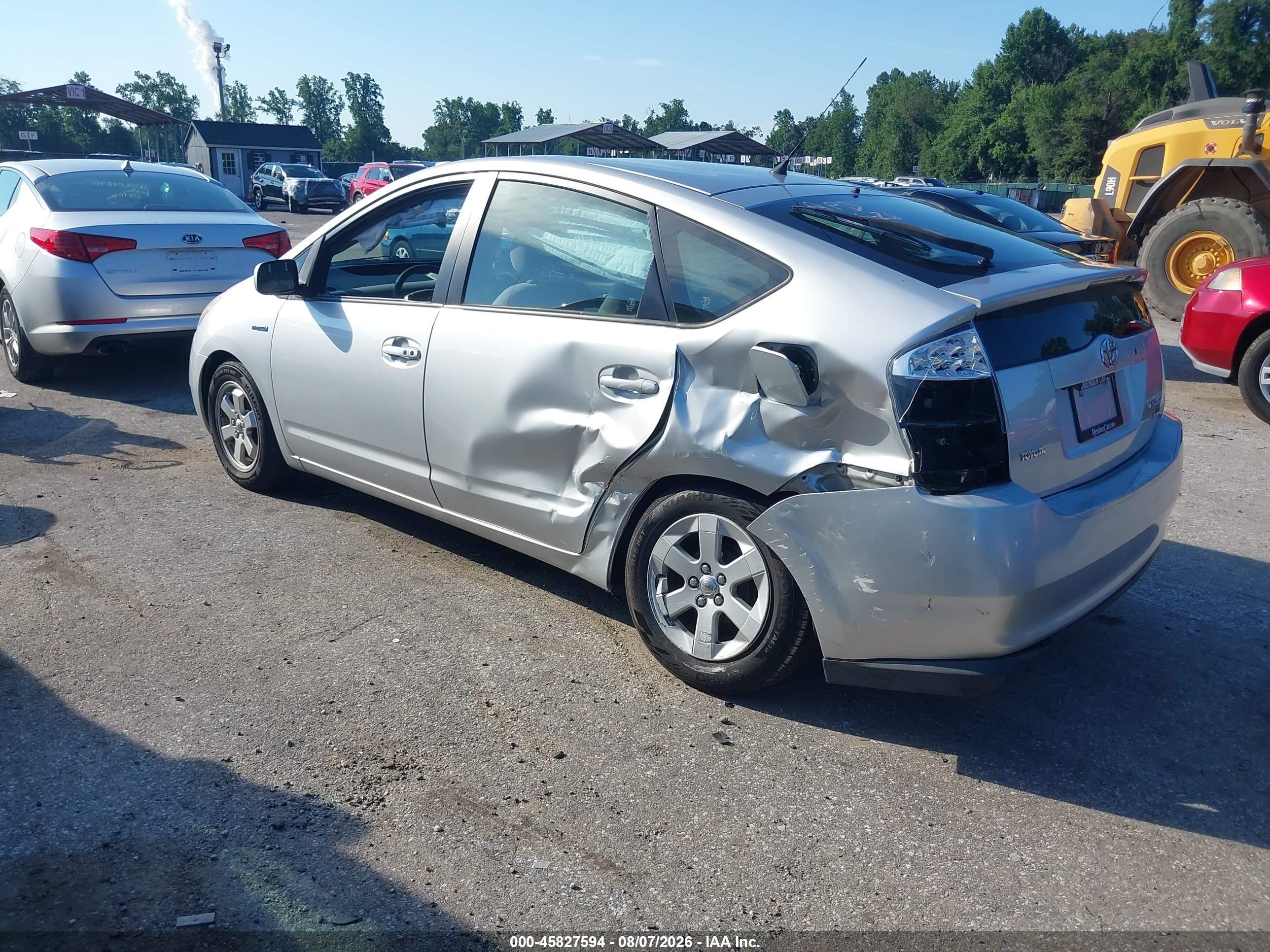 2006 Toyota Prius   Silver vin: JTDKB20U767544173