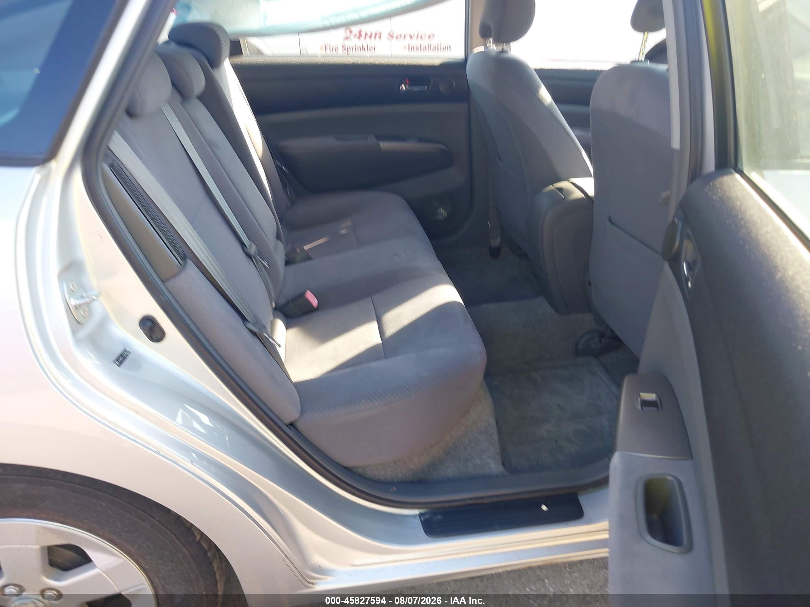 2006 Toyota Prius   Silver vin: JTDKB20U767544173