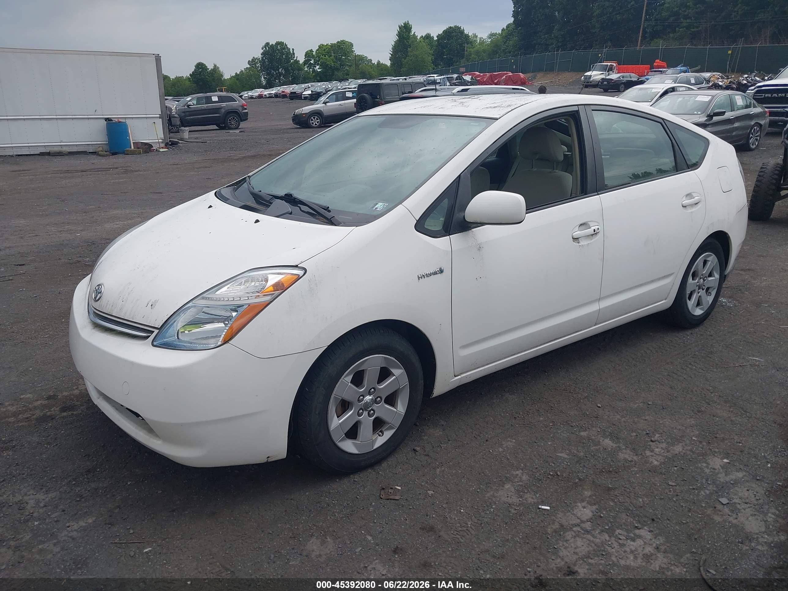 2007 Toyota Prius   Белый vin: JTDKB20U773246201