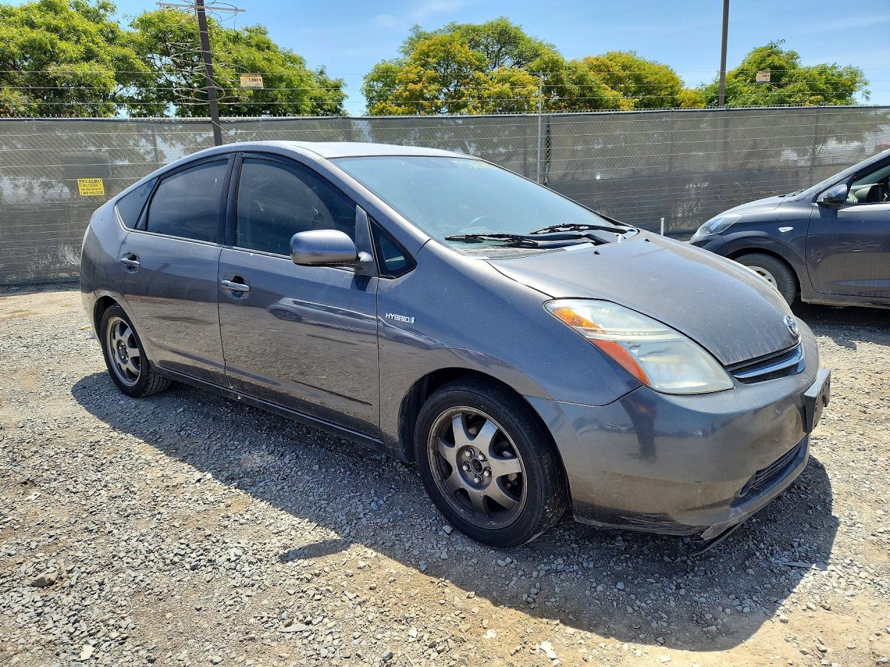 2007 Toyota Prius Touring Silver vin: JTDKB20U773265055