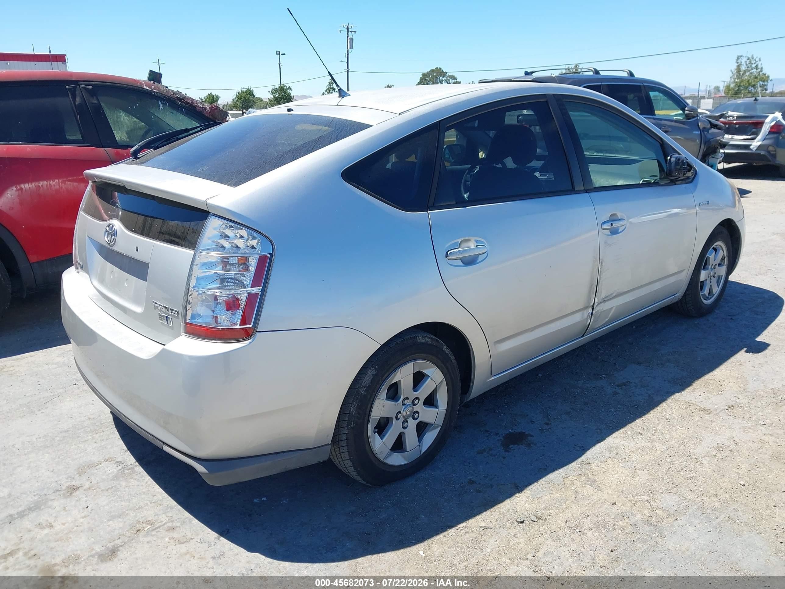 2007 Toyota Prius   Silver vin: JTDKB20U773281630