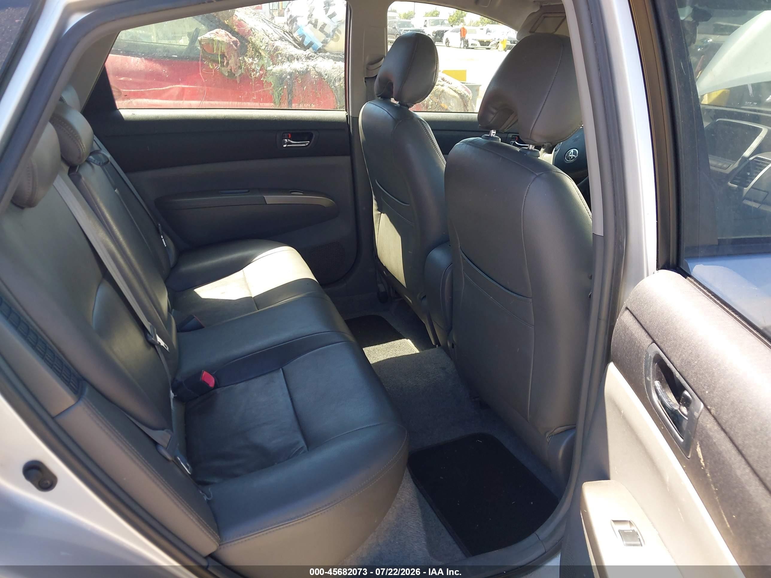 2007 Toyota Prius   Silver vin: JTDKB20U773281630