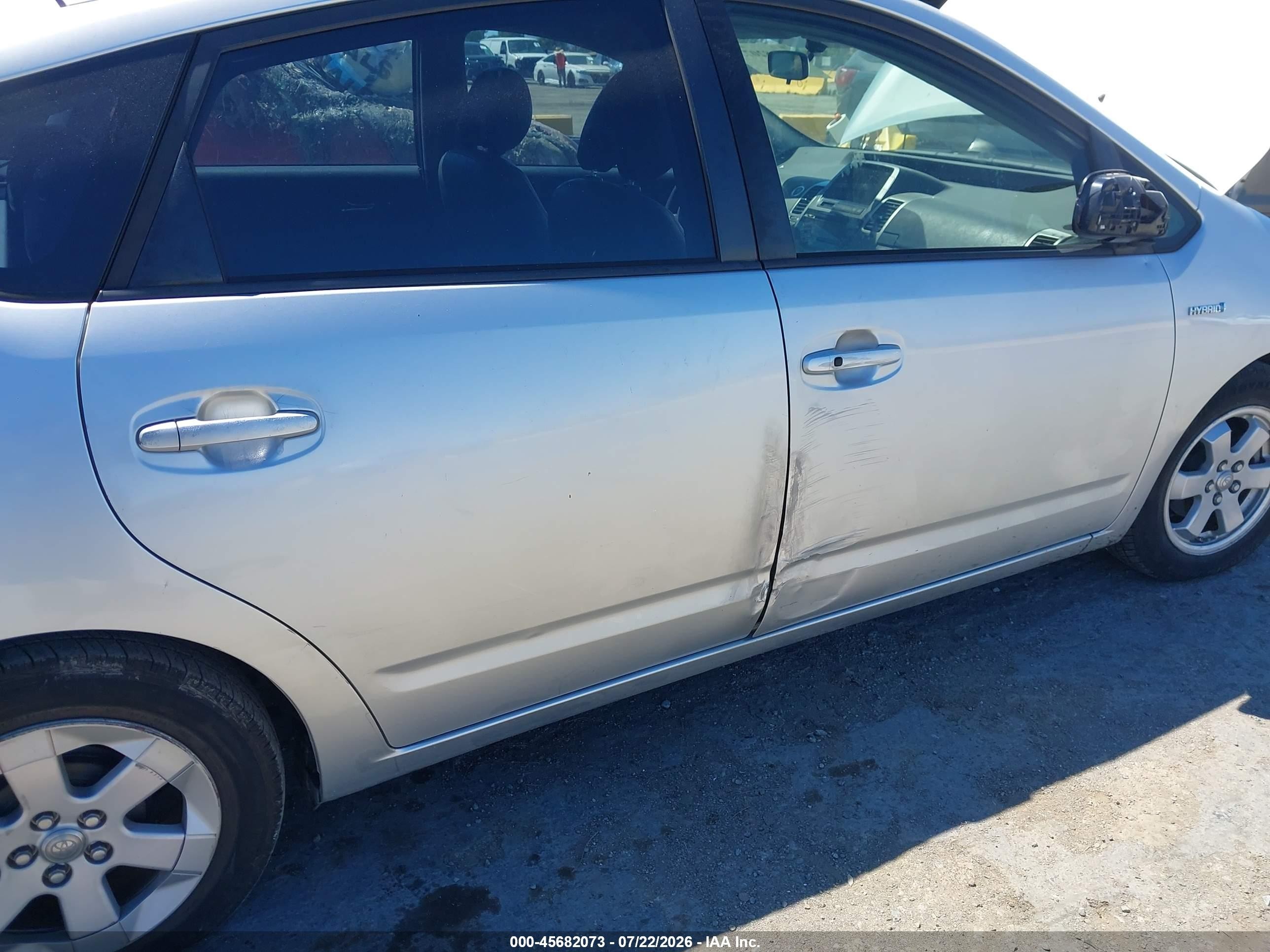 2007 Toyota Prius   Silver vin: JTDKB20U773281630