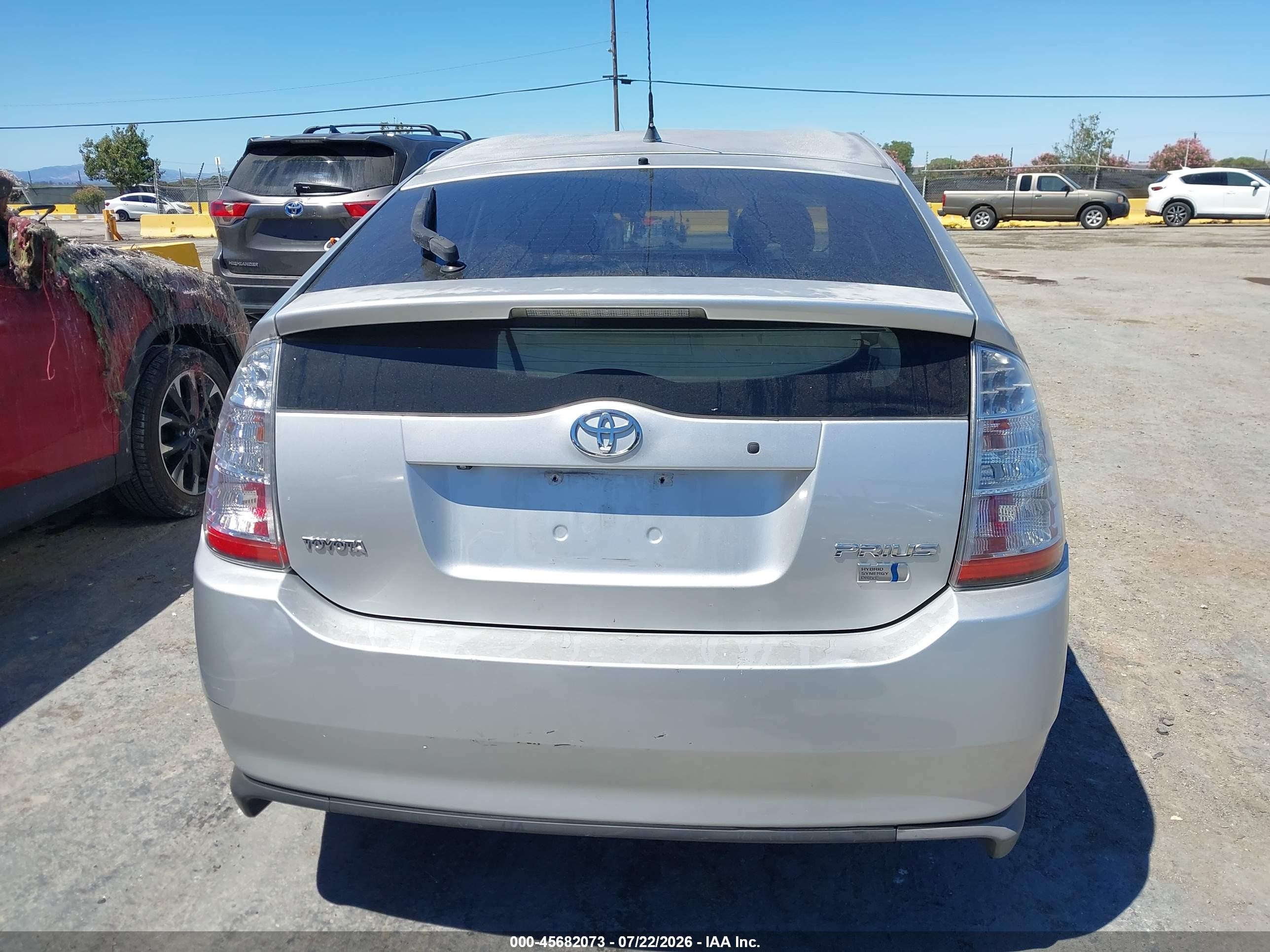 2007 Toyota Prius   Silver vin: JTDKB20U773281630