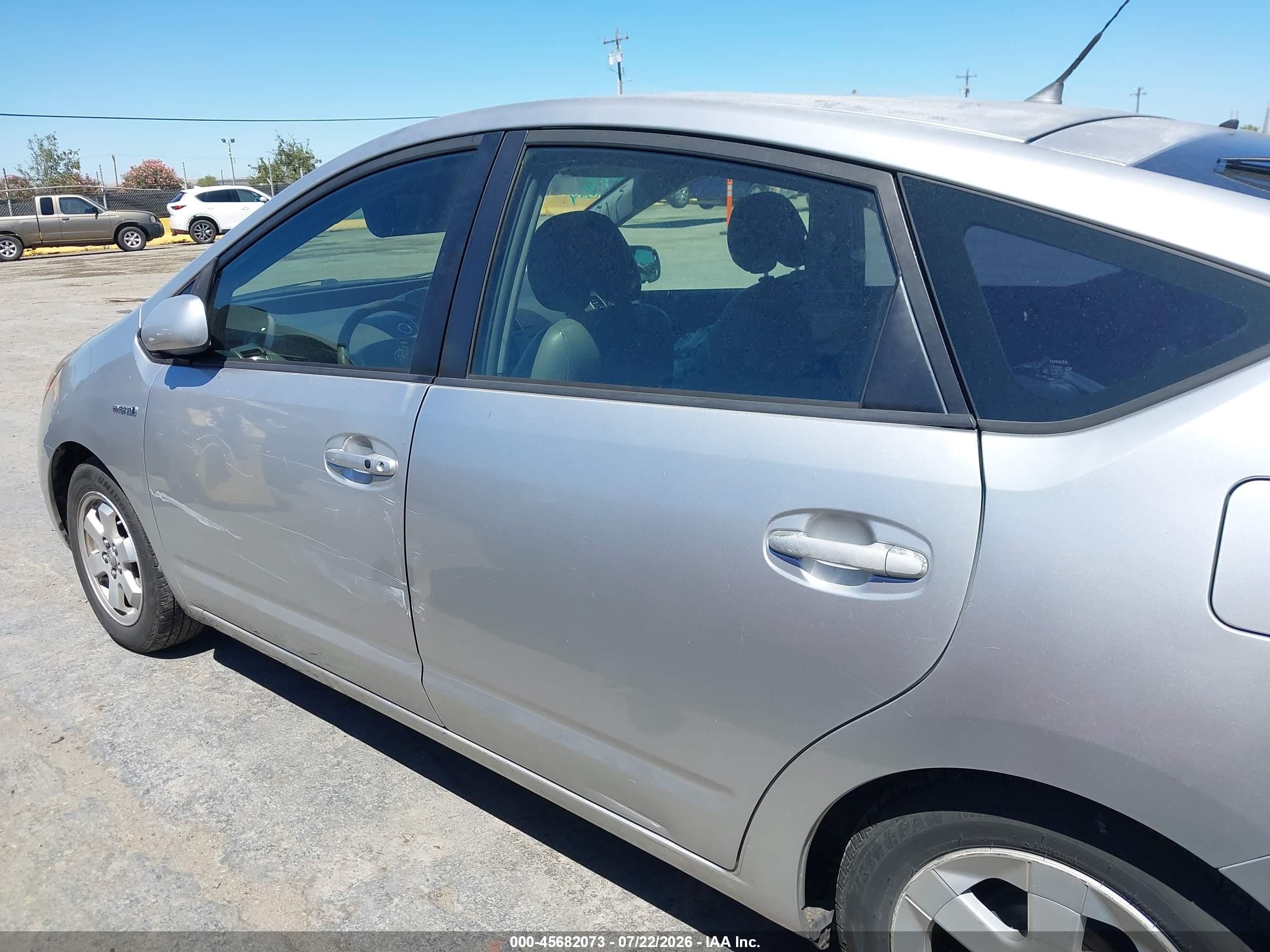 2007 Toyota Prius   Silver vin: JTDKB20U773281630