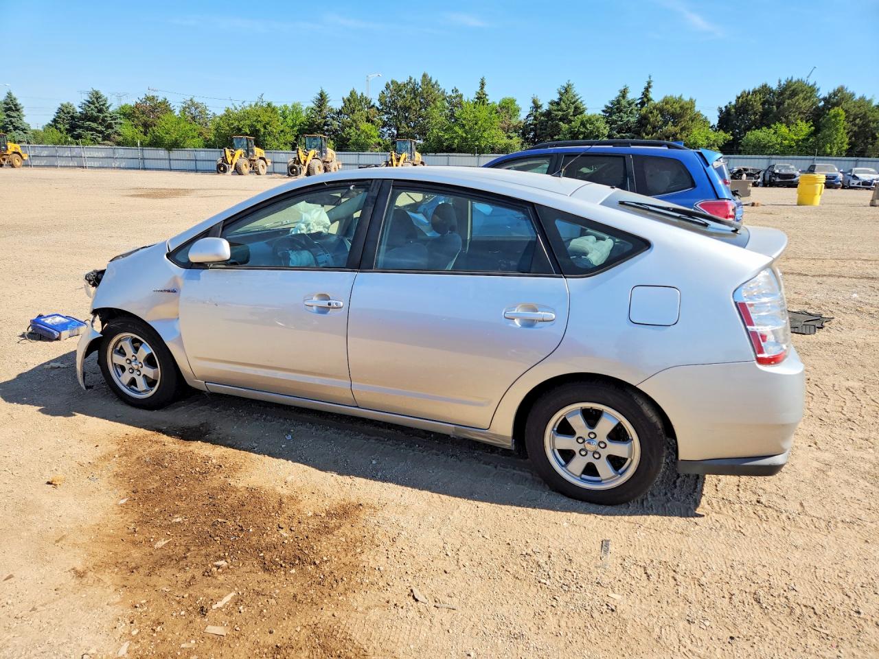 2007 Toyota Prius Base Silver vin: JTDKB20U777084563