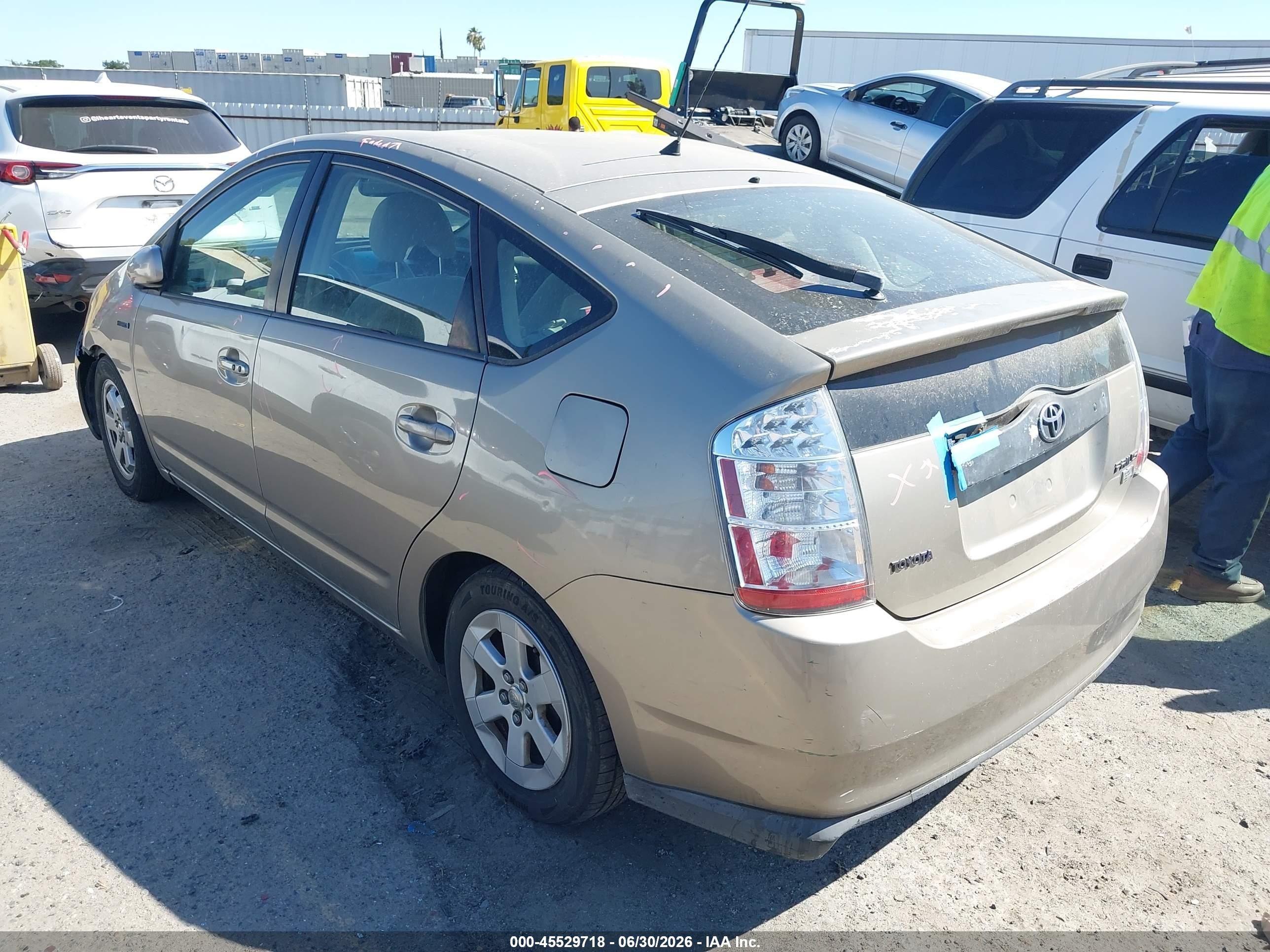 2007 Toyota Prius   Gold vin: JTDKB20U777599918