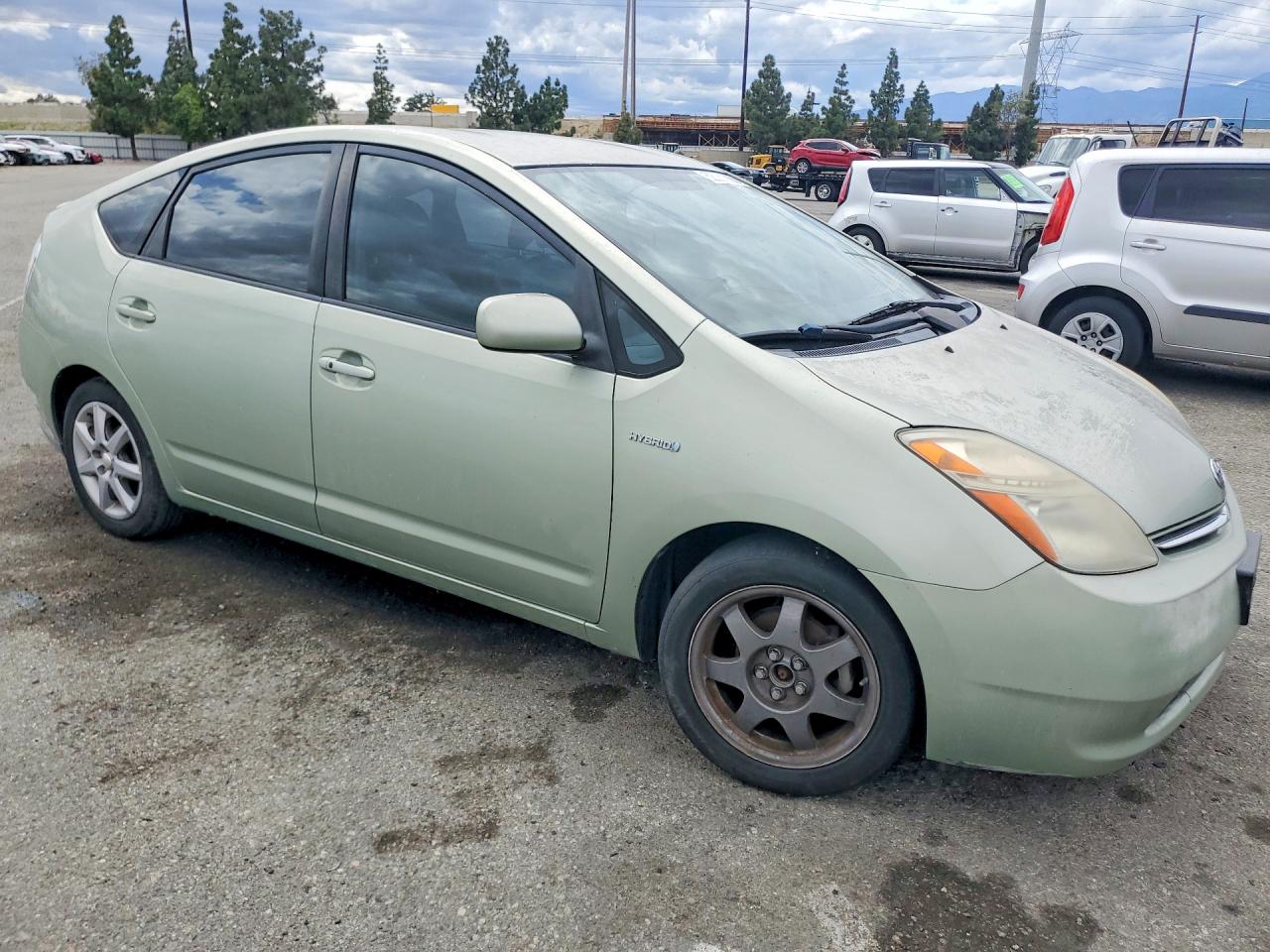 2007 Toyota Prius Touring Green vin: JTDKB20U777601327