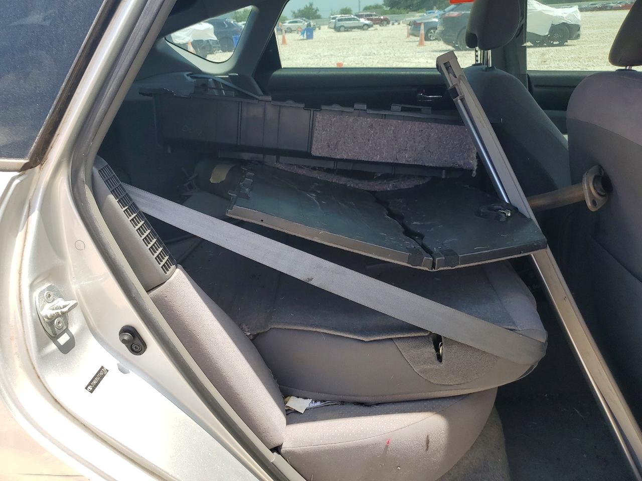2007 Toyota Prius Base Серебряный vin: JTDKB20U777601358