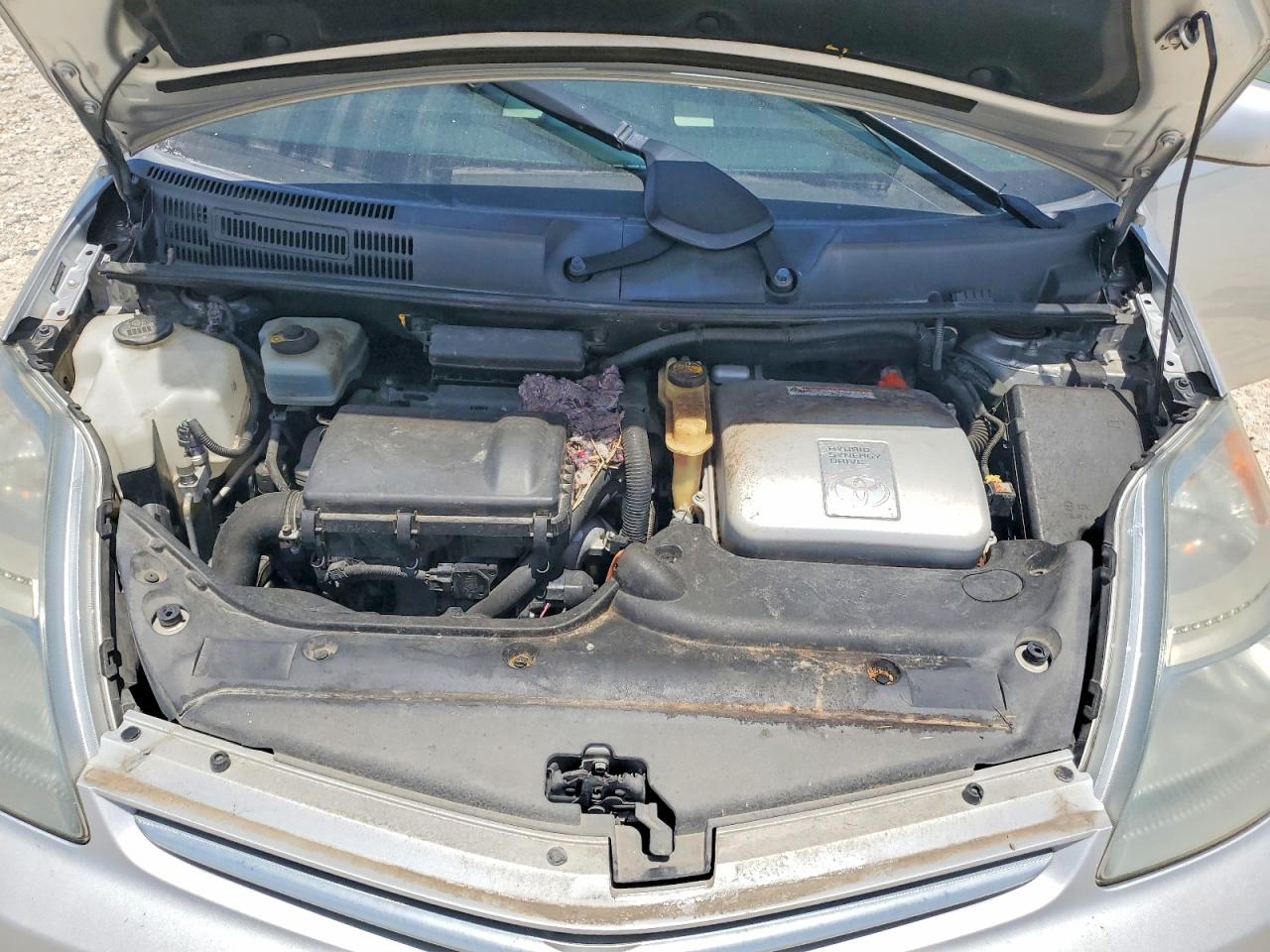 2007 Toyota Prius Base Серебряный vin: JTDKB20U777601358