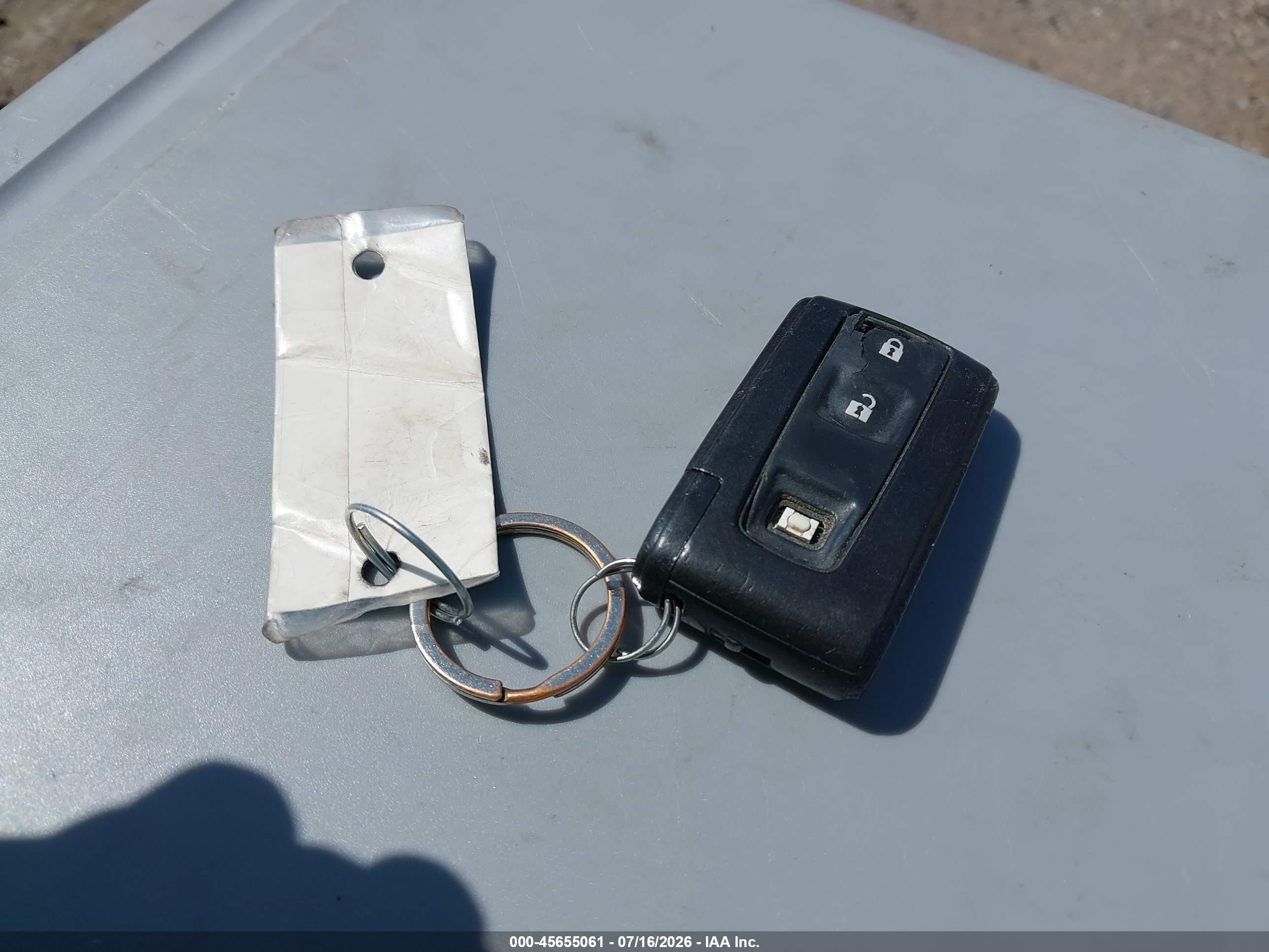 2007 Toyota Prius   Бежевый vin: JTDKB20U777610576