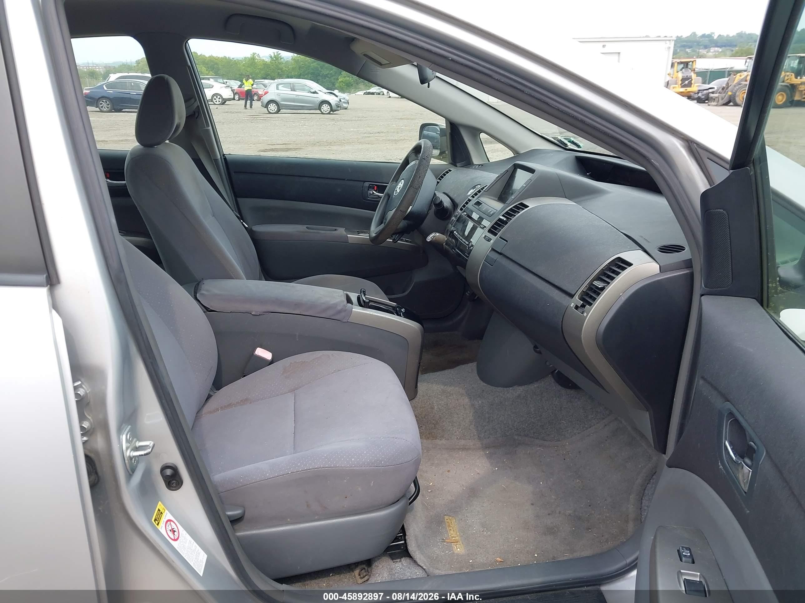 2007 Toyota Prius   Silver vin: JTDKB20U777649796
