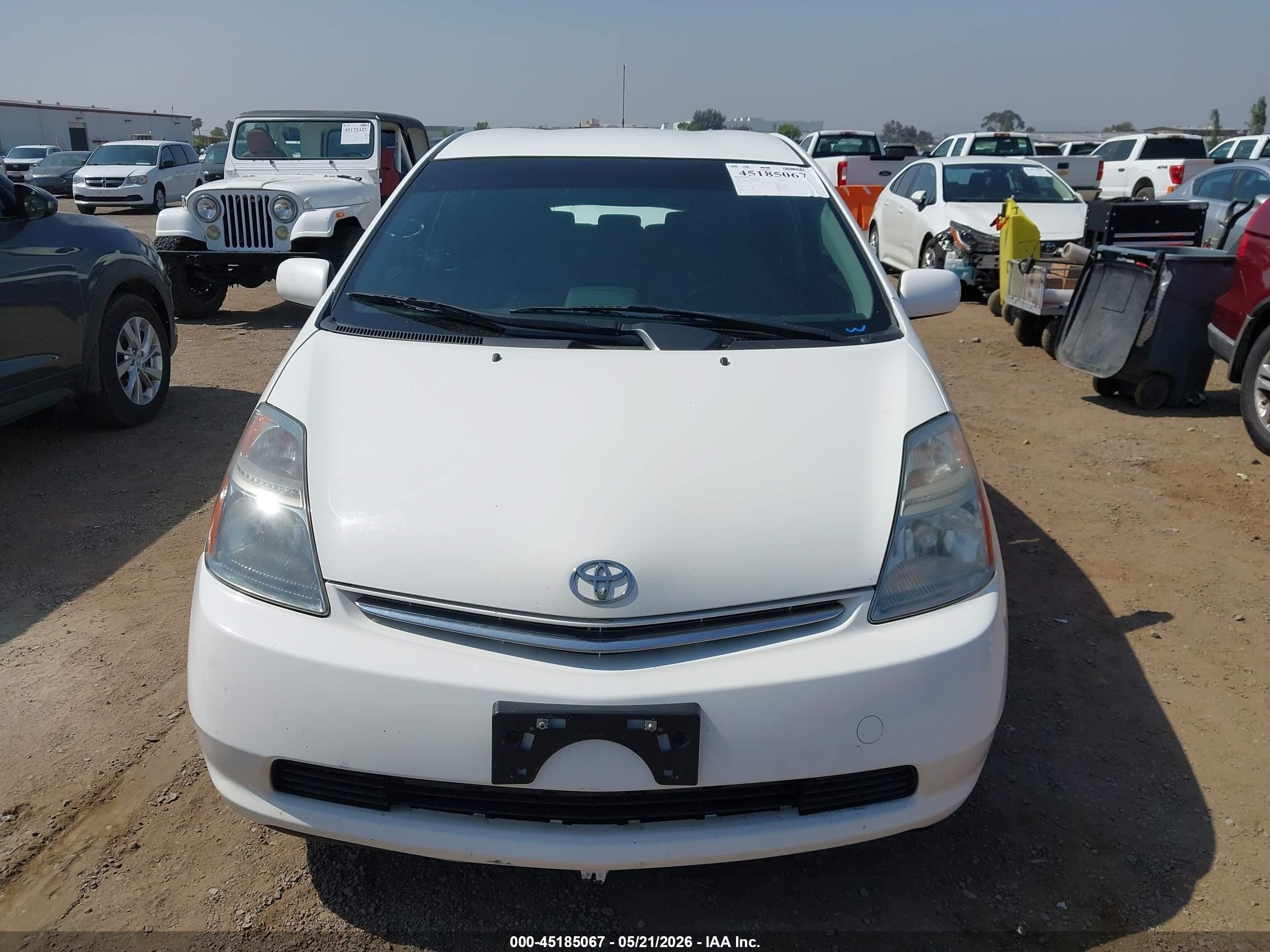 2007 Toyota Prius   White vin: JTDKB20U777661446