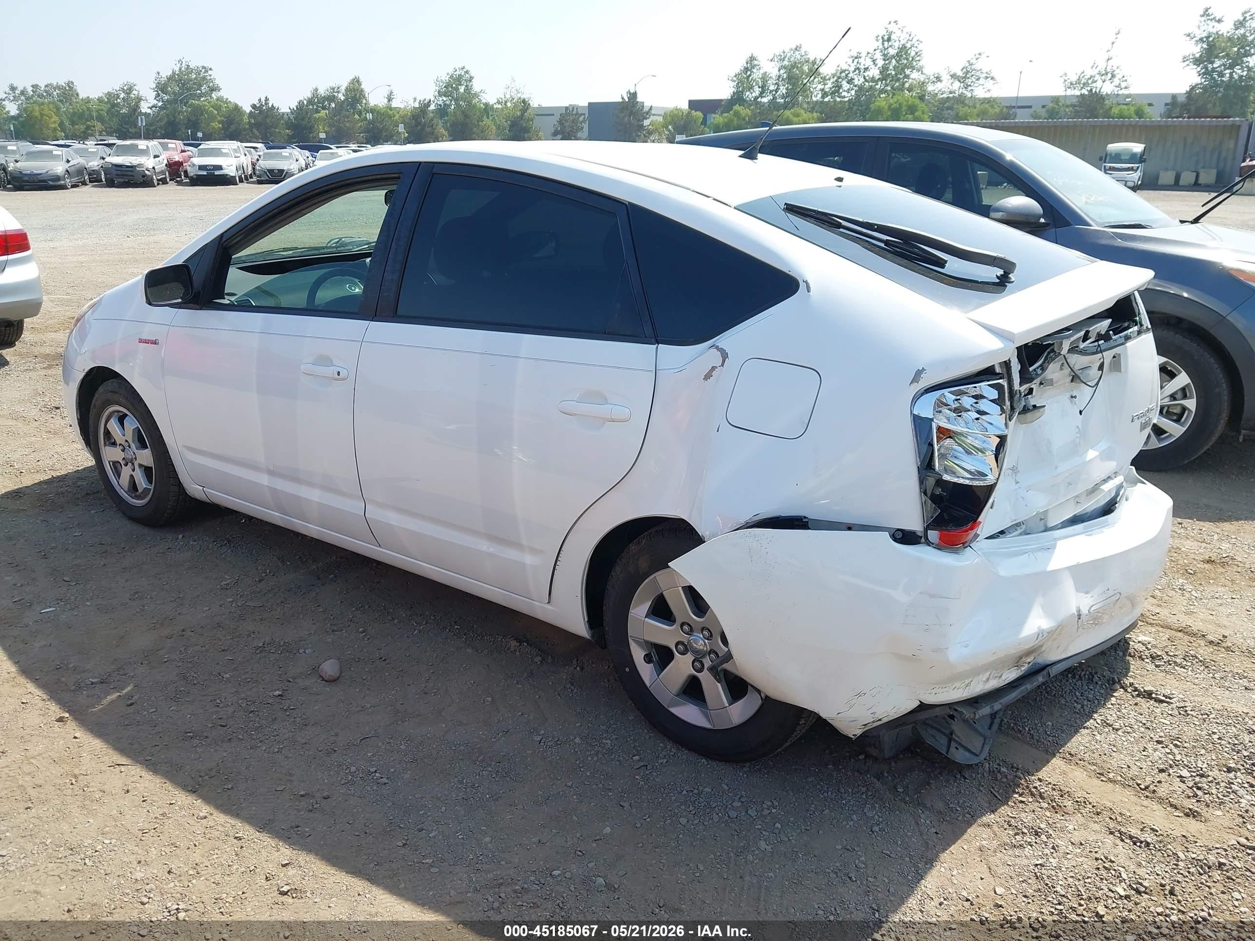 2007 Toyota Prius   White vin: JTDKB20U777661446