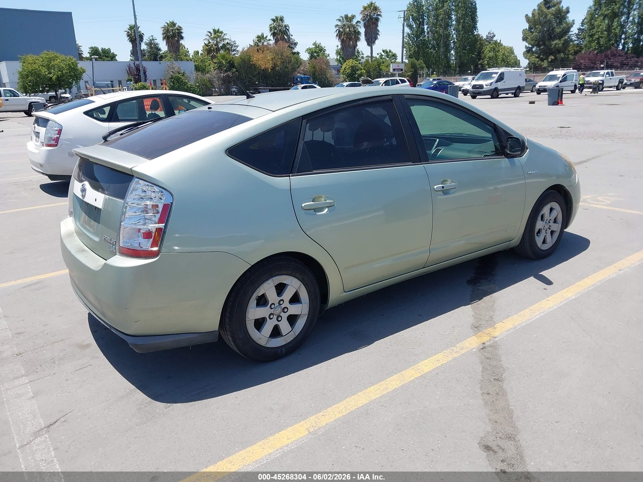 2007 Toyota Prius   Green vin: JTDKB20U777671975