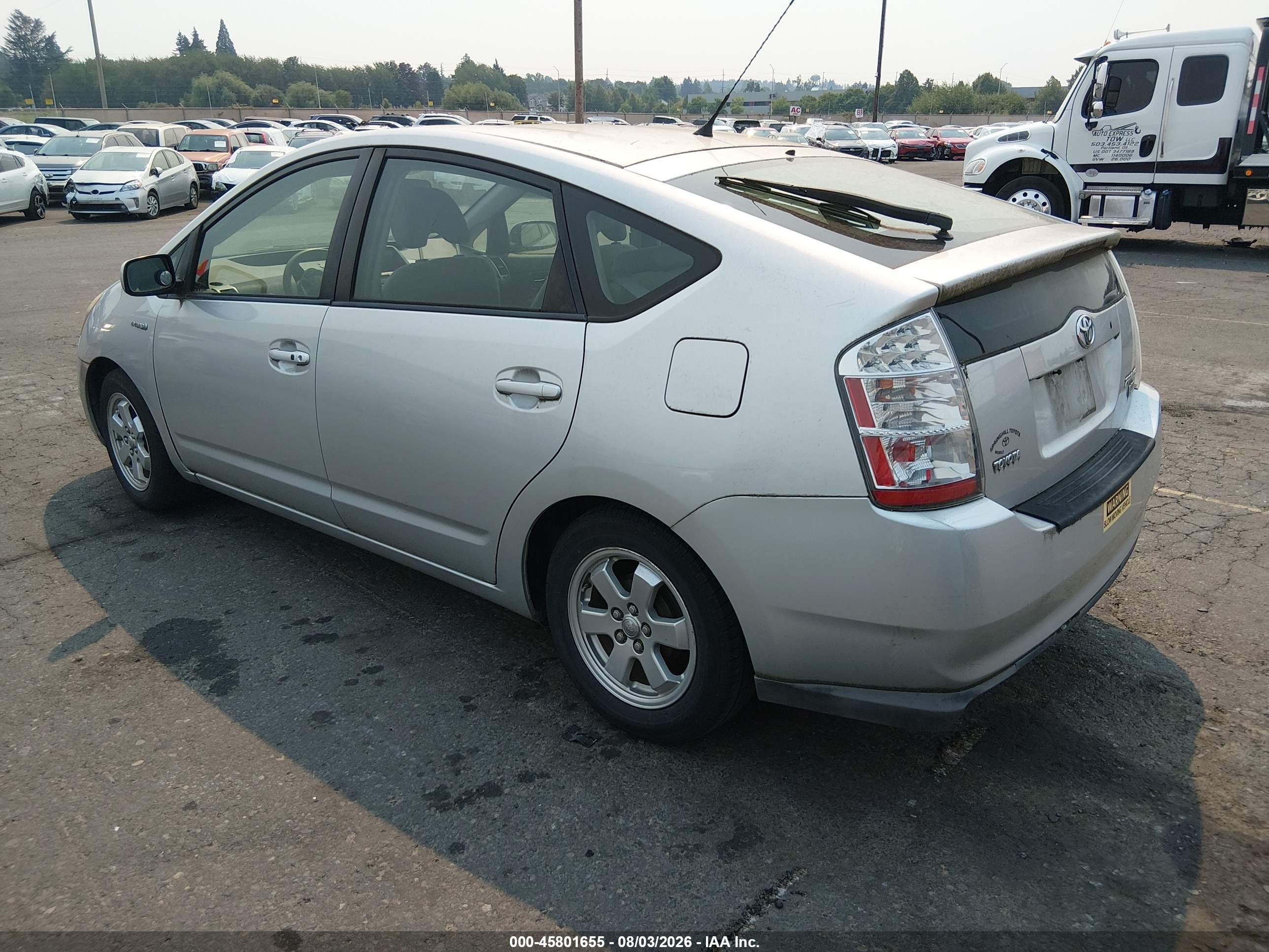 2007 Toyota Prius   Silver vin: JTDKB20U777683799