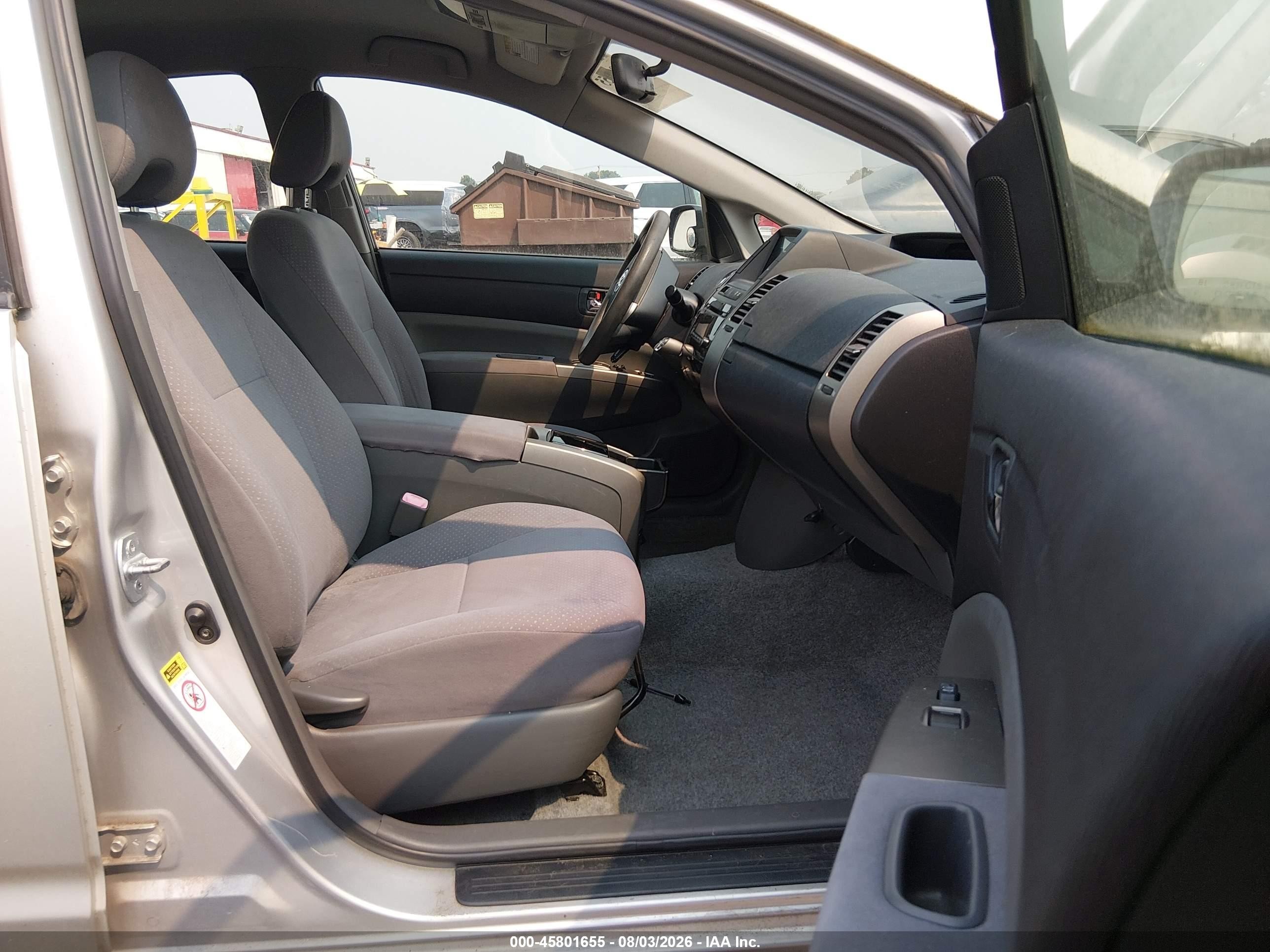 2007 Toyota Prius   Silver vin: JTDKB20U777683799