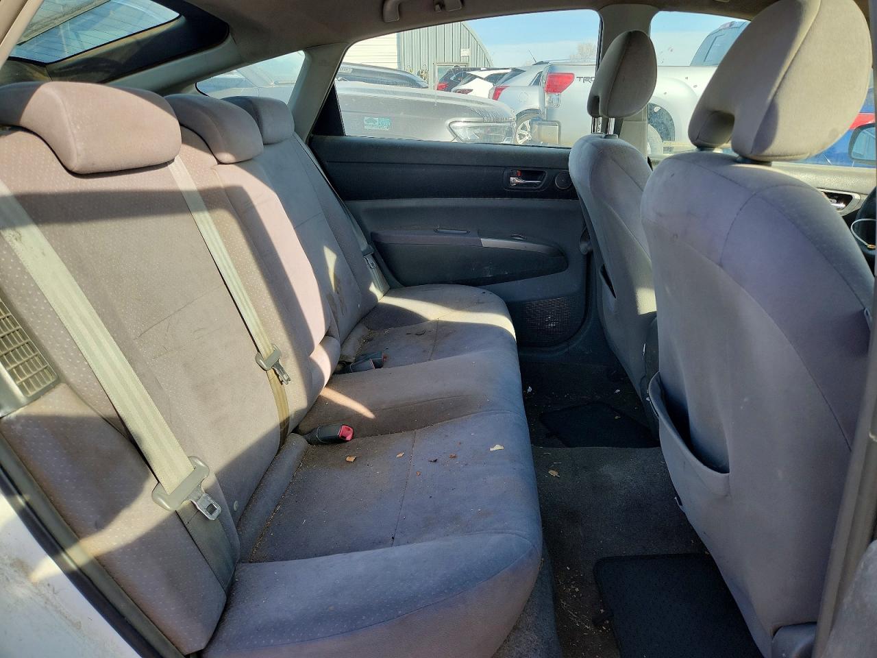 2007 Toyota Prius White vin: JTDKB20U777690607