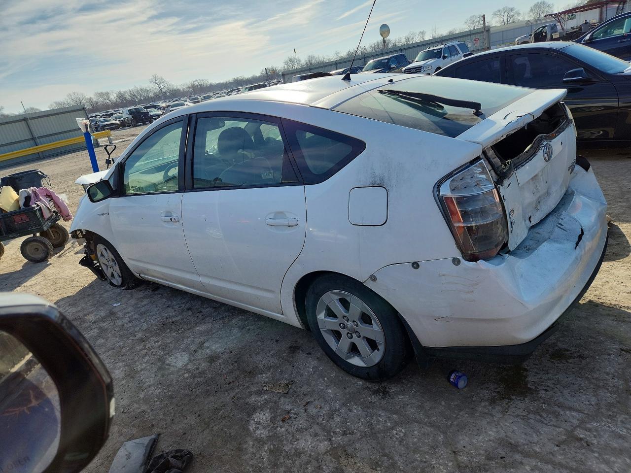 2007 Toyota Prius White vin: JTDKB20U777690607