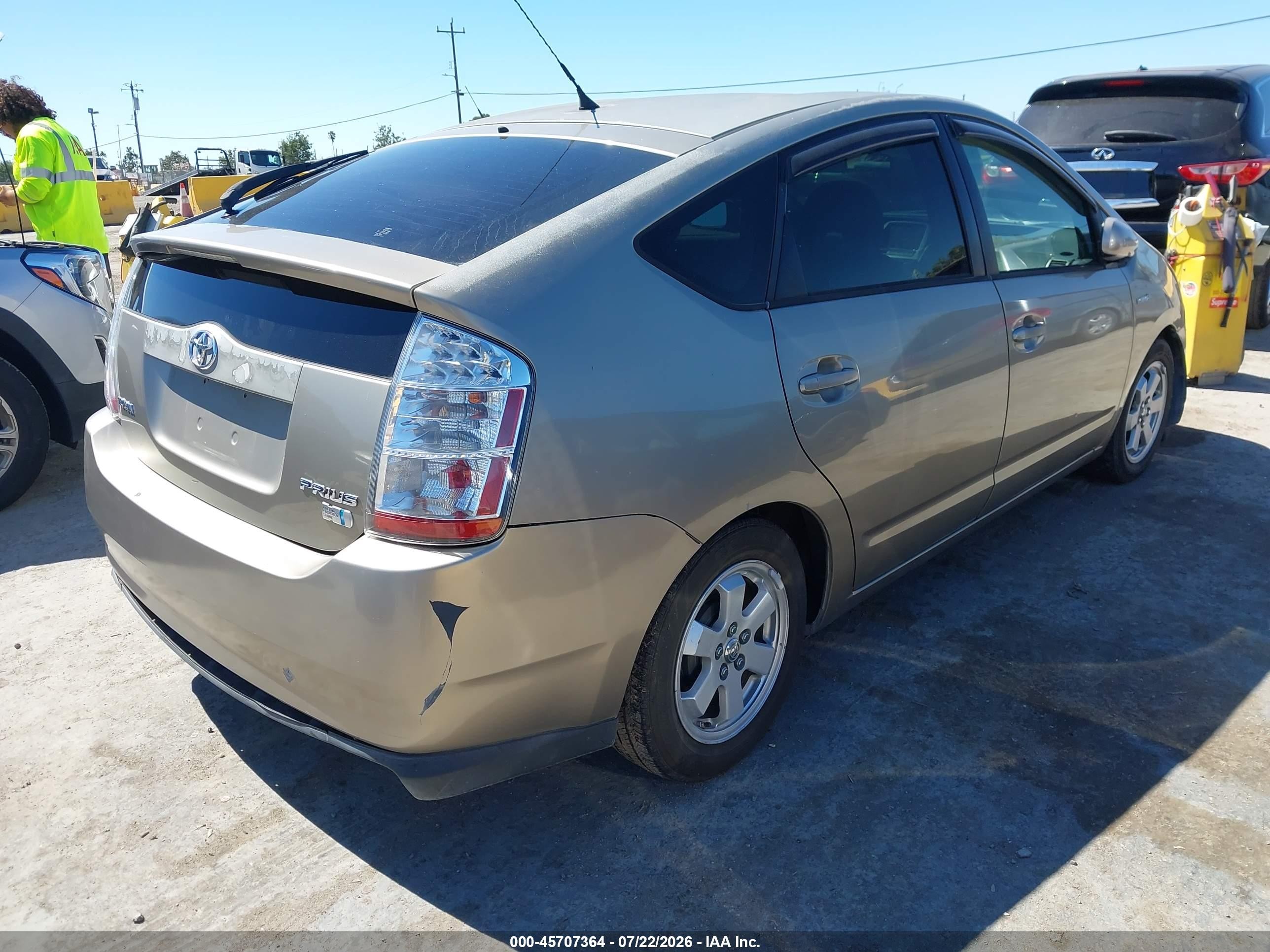 2008 Toyota Prius   Gold vin: JTDKB20U783365898