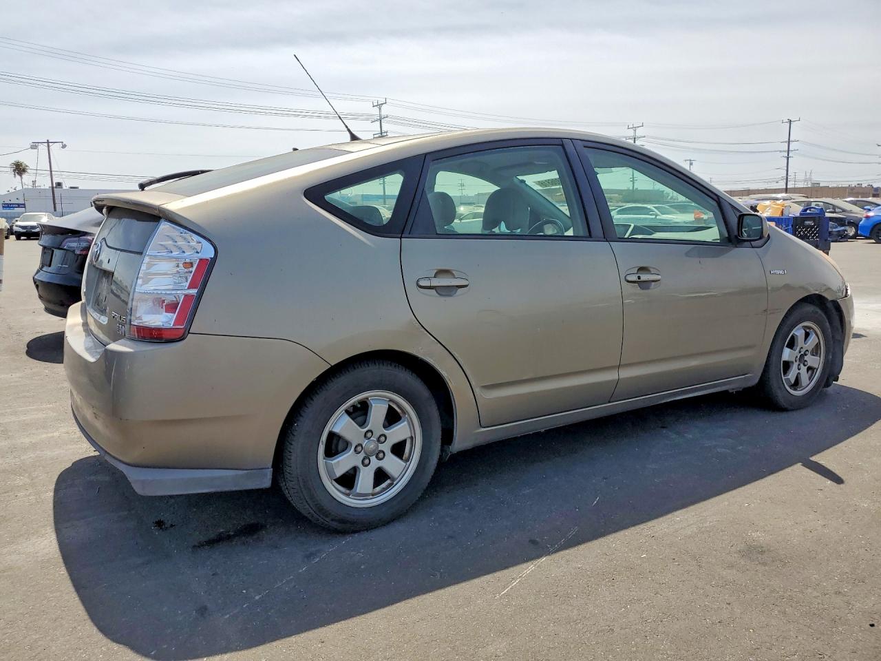 2008 Toyota Prius Base Tan vin: JTDKB20U783379607