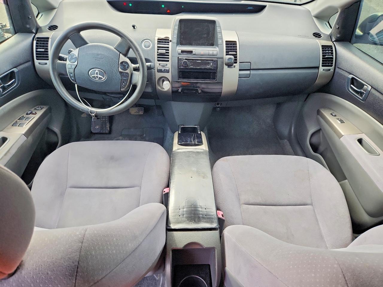 2008 Toyota Prius Base Серебряный vin: JTDKB20U783395449