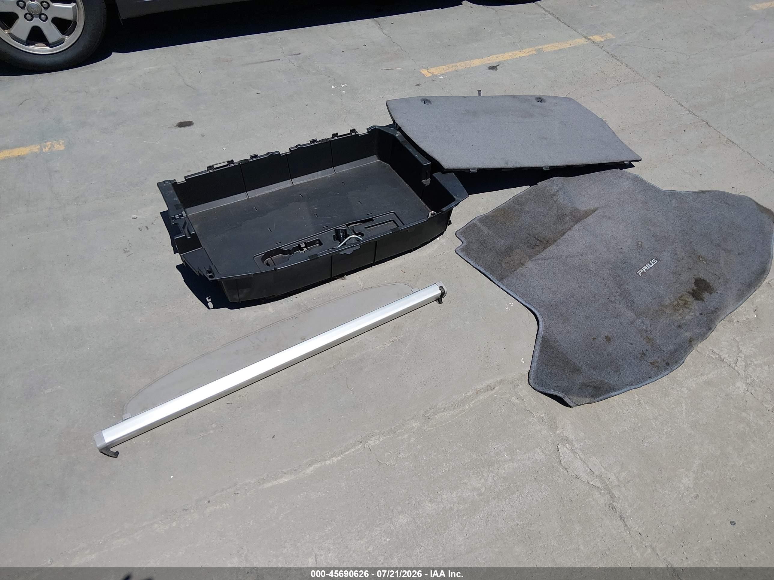 2008 Toyota Prius   Gray vin: JTDKB20U783405767