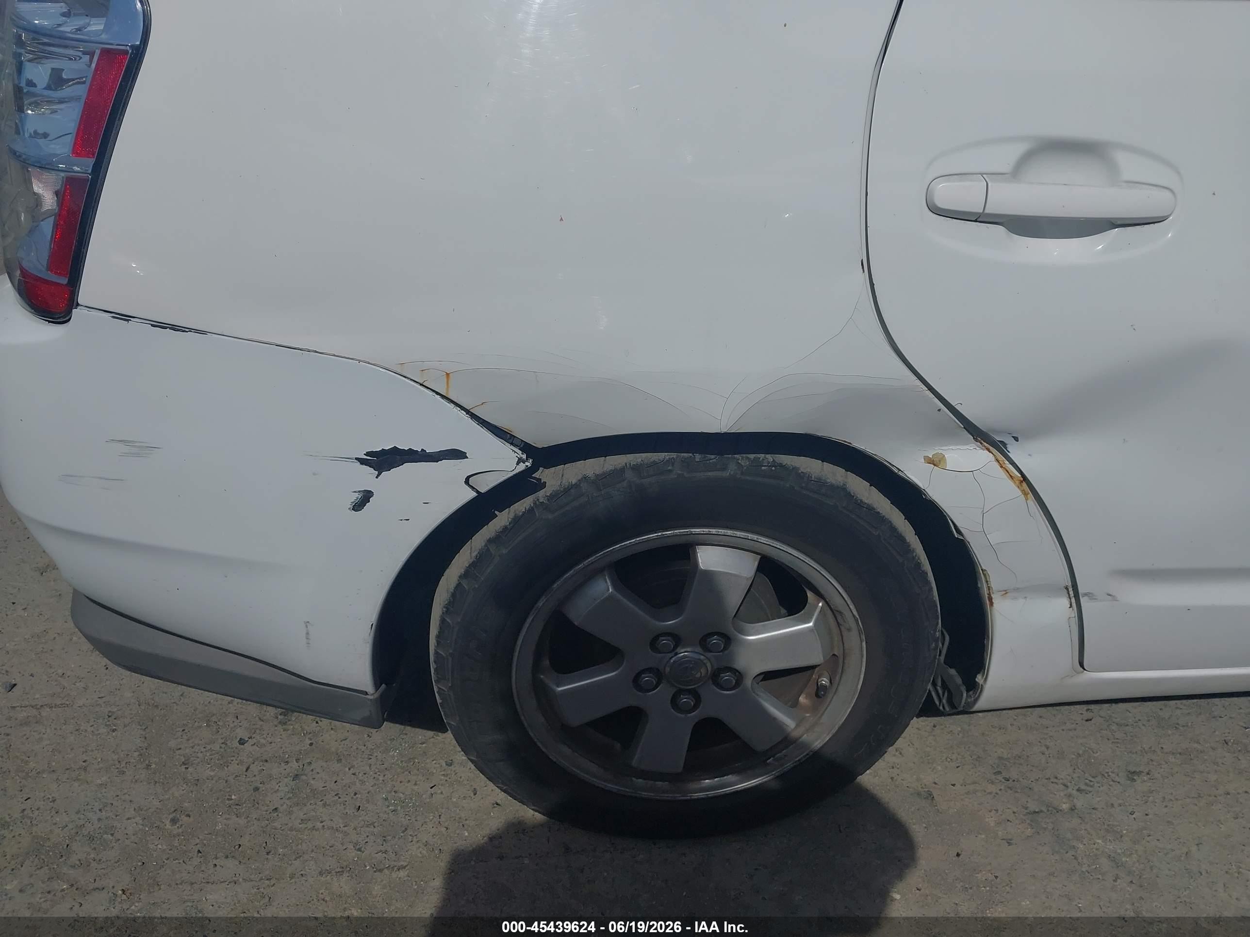2008 Toyota Prius   White vin: JTDKB20U783430510