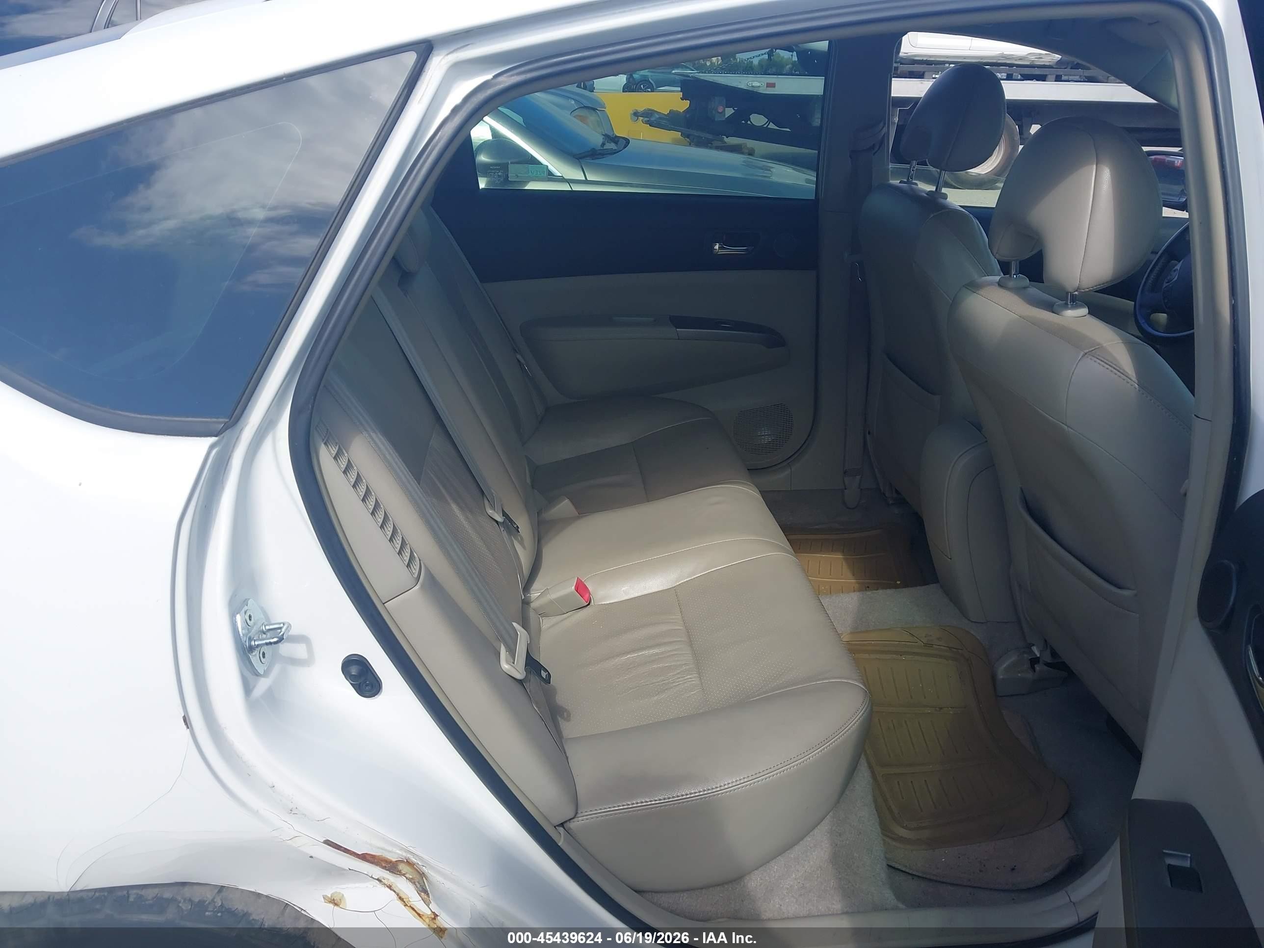 2008 Toyota Prius   White vin: JTDKB20U783430510