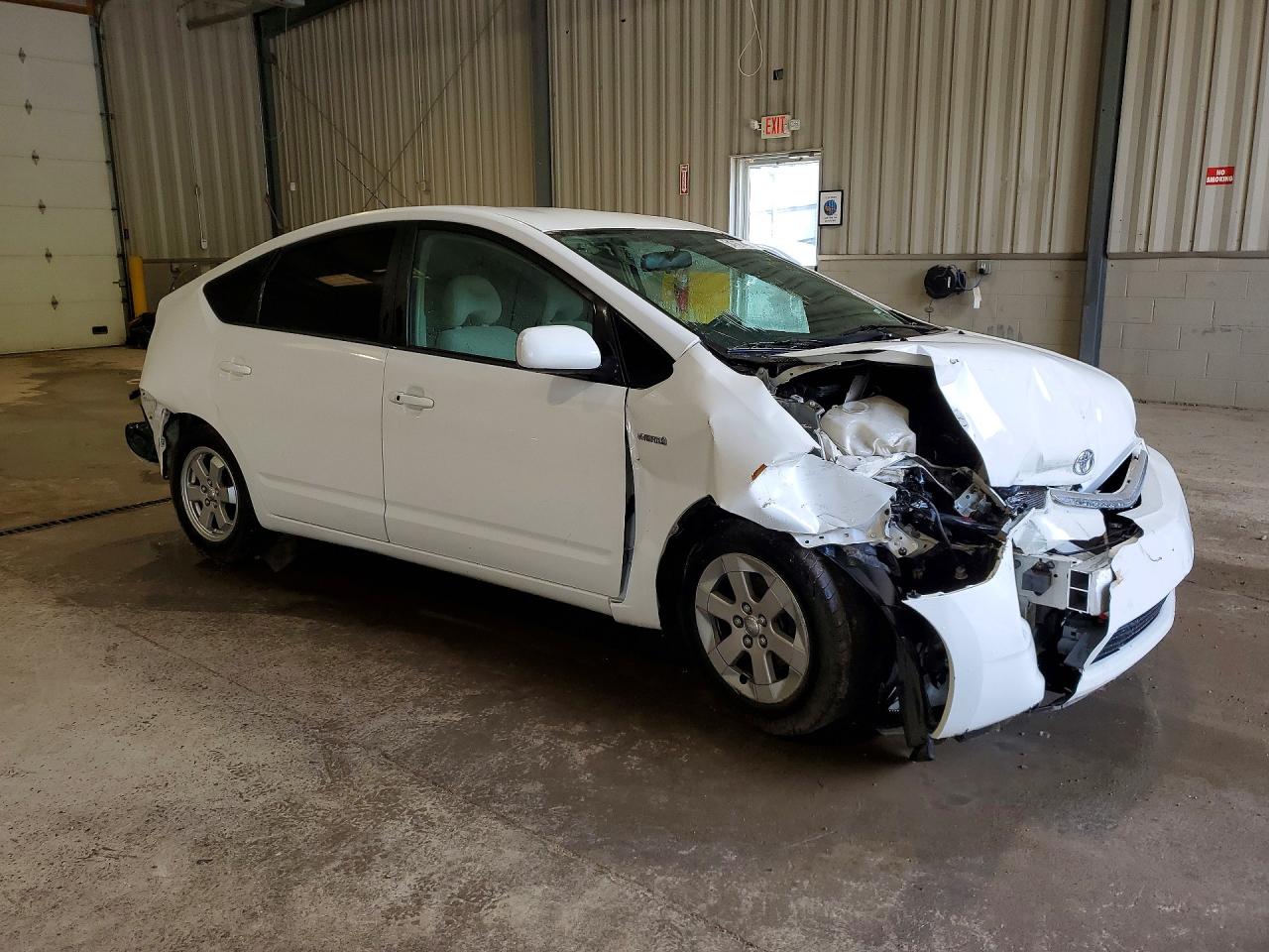 2008 Toyota Prius Base White vin: JTDKB20U787813498