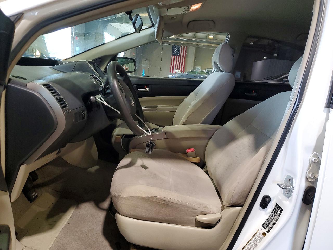 2008 Toyota Prius Base White vin: JTDKB20U787813498