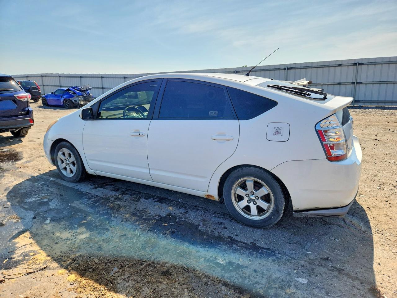 2009 Toyota Prius Base White vin: JTDKB20U793497125