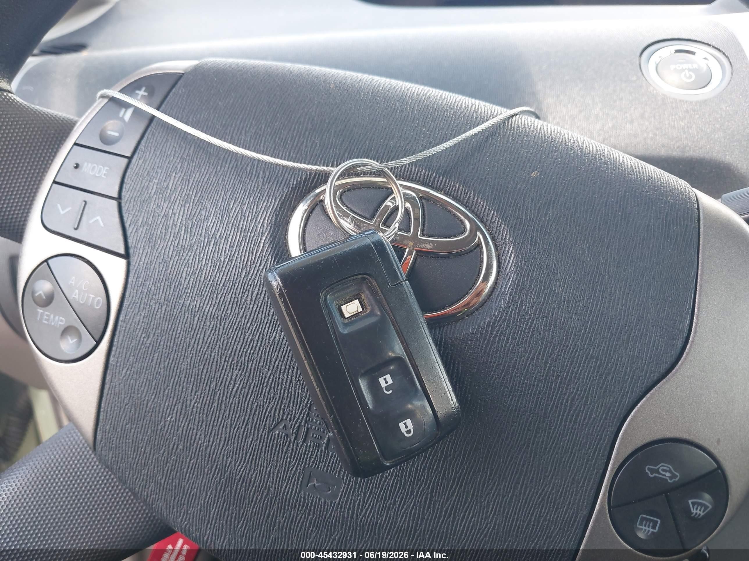 2009 Toyota Prius   Зеленый vin: JTDKB20U793520001