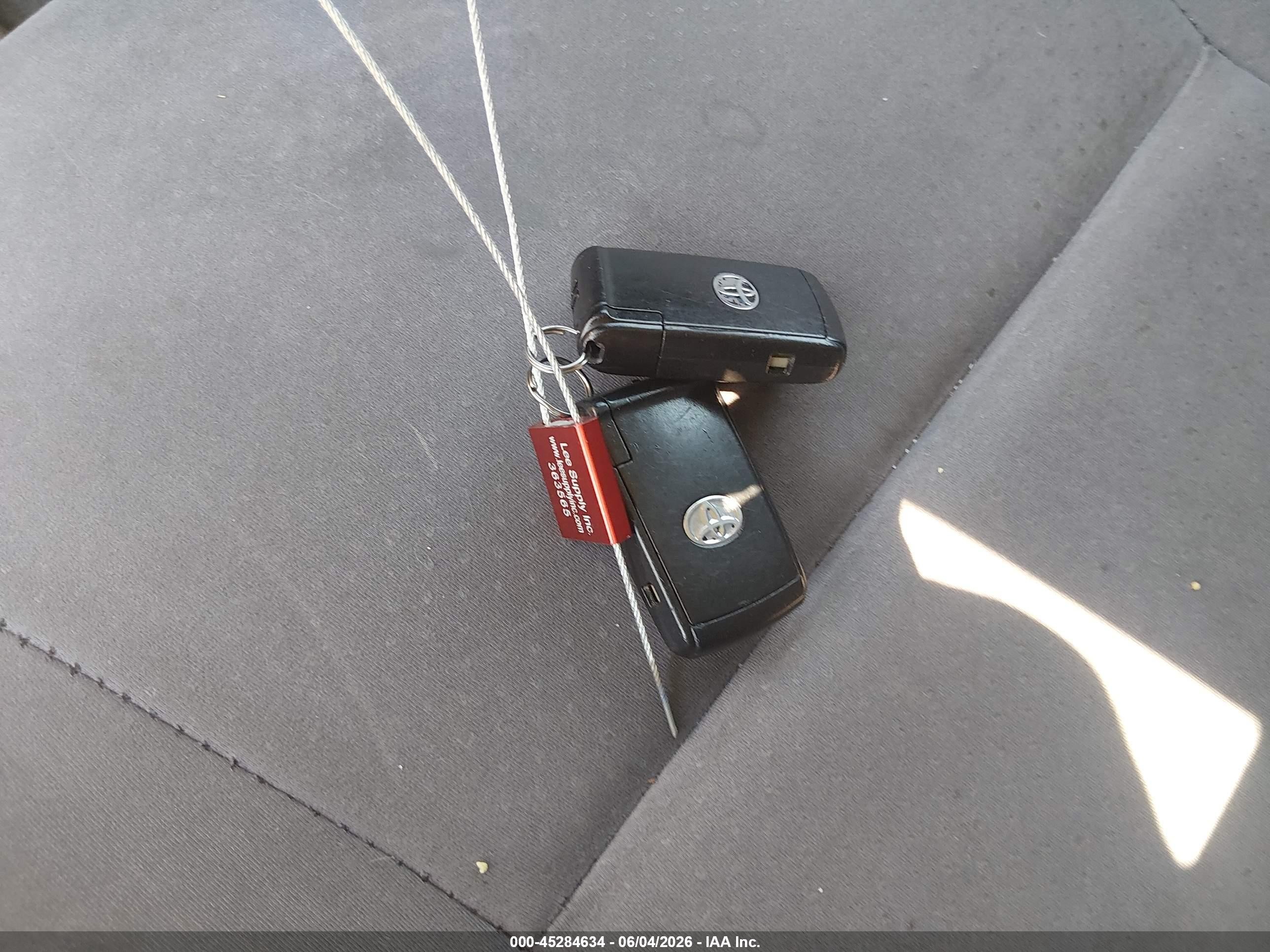 2009 Toyota Prius Красный vin: JTDKB20U793520984