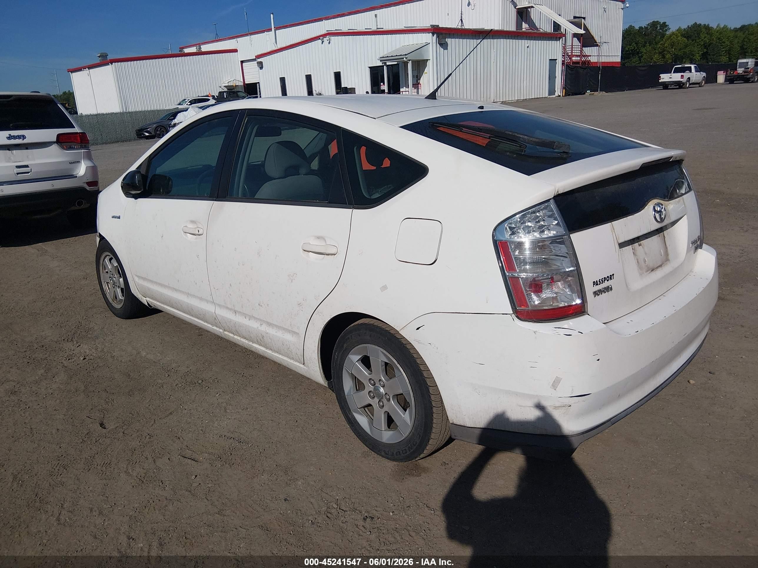 2009 Toyota Prius   Белый vin: JTDKB20U797833767