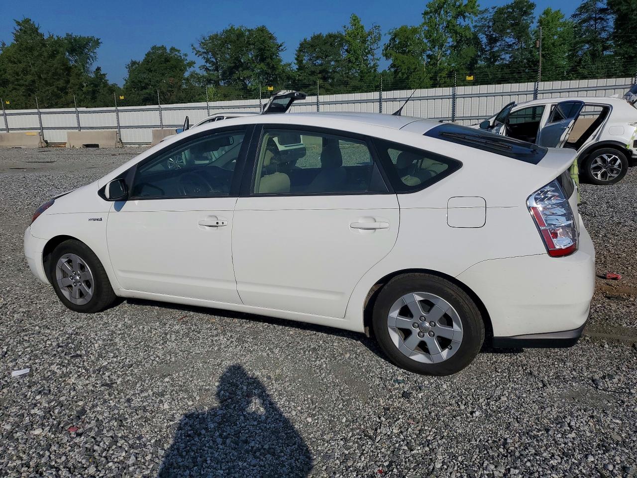 2009 Toyota Prius Base White vin: JTDKB20U797846549