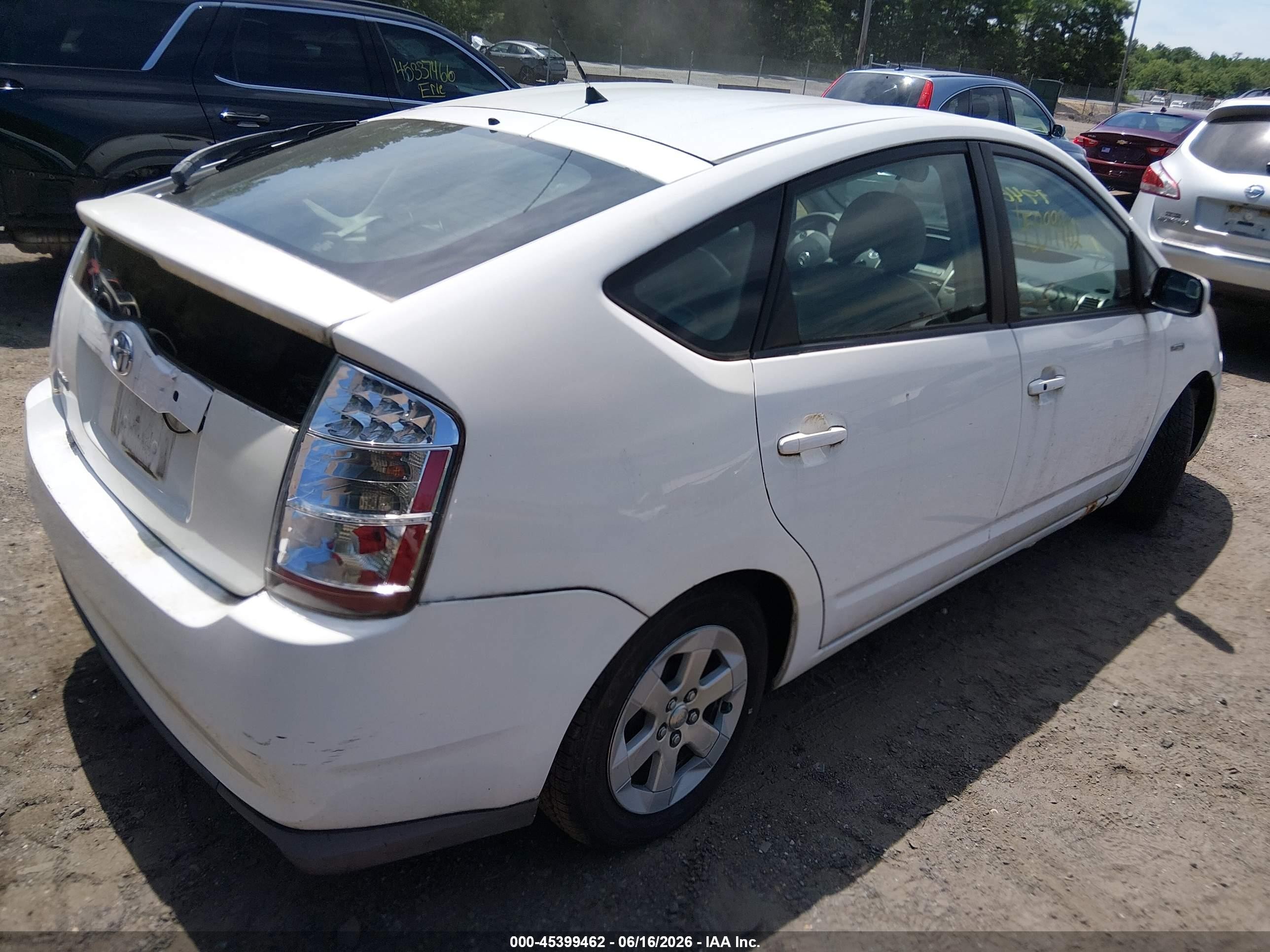 2009 Toyota Prius   White vin: JTDKB20U797858765