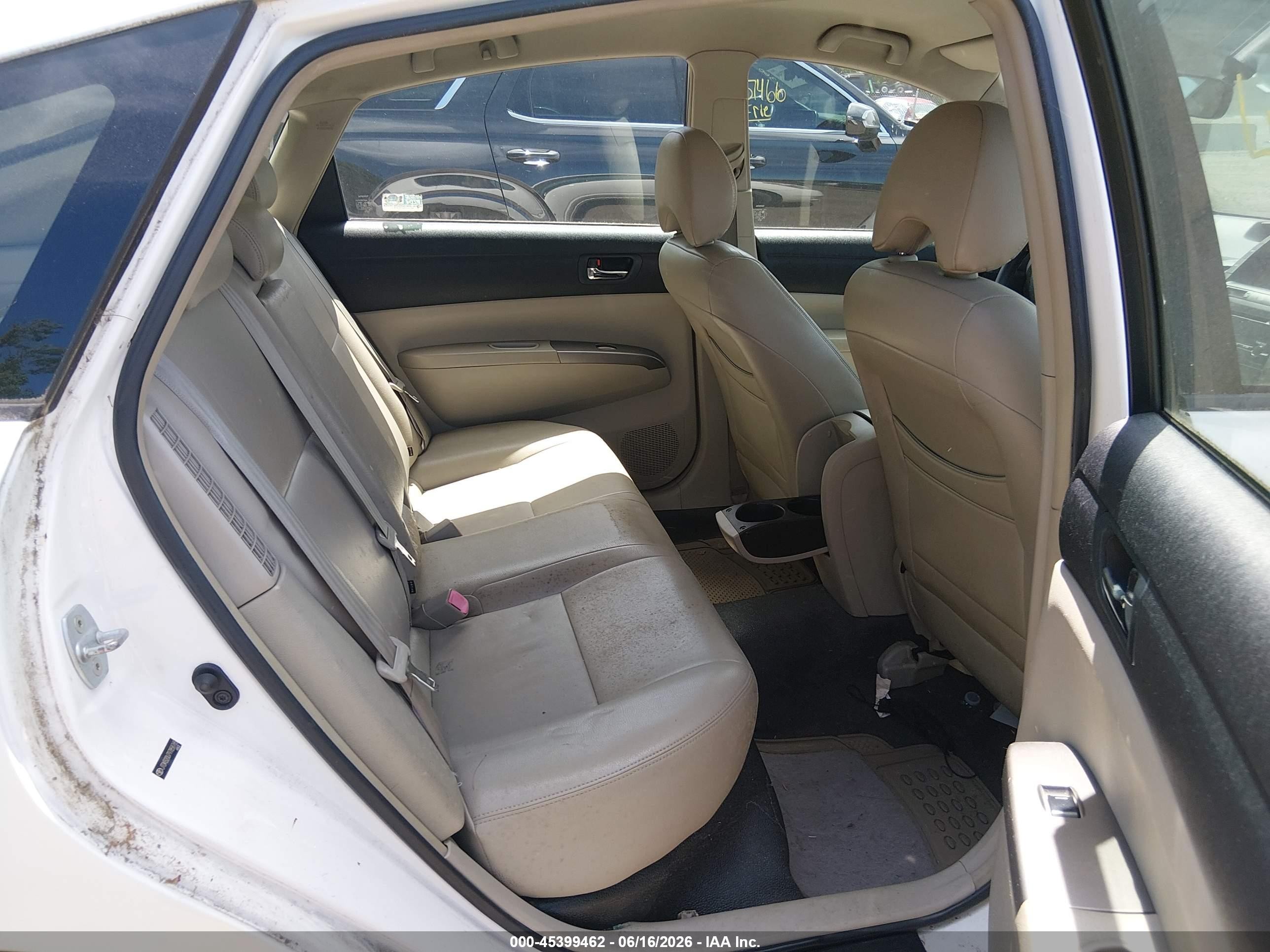 2009 Toyota Prius   White vin: JTDKB20U797858765