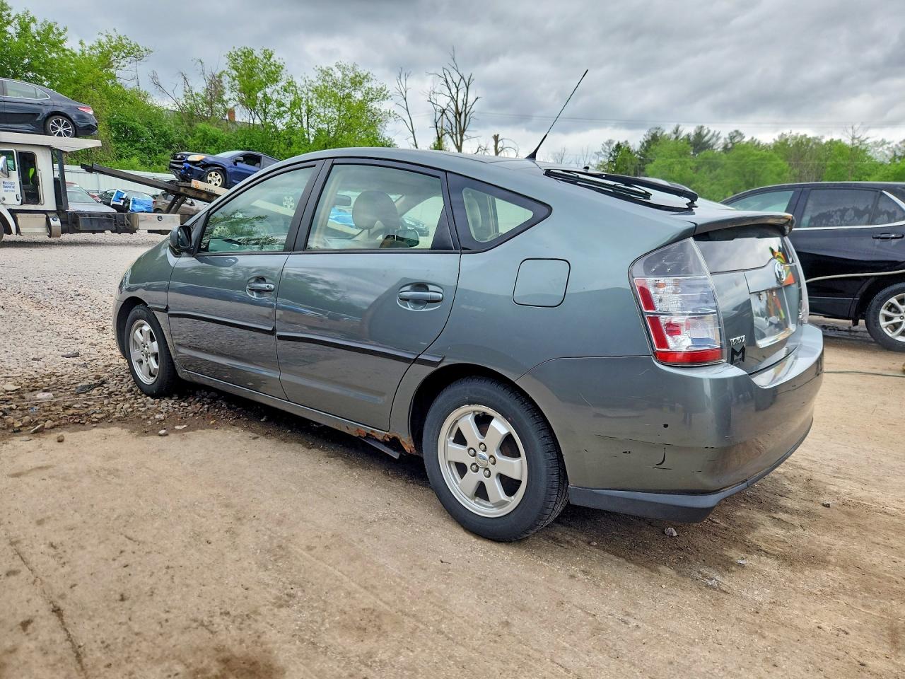 2004 Toyota Prius Base Blue vin: JTDKB20U840025087