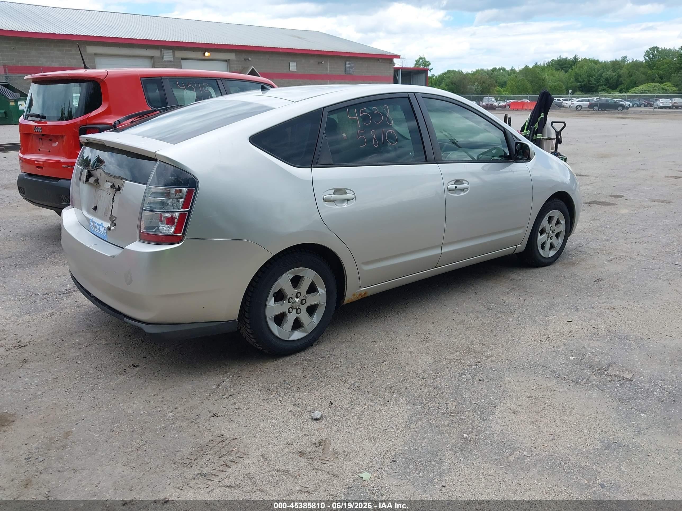 2004 Toyota Prius   Silver vin: JTDKB20U840060809