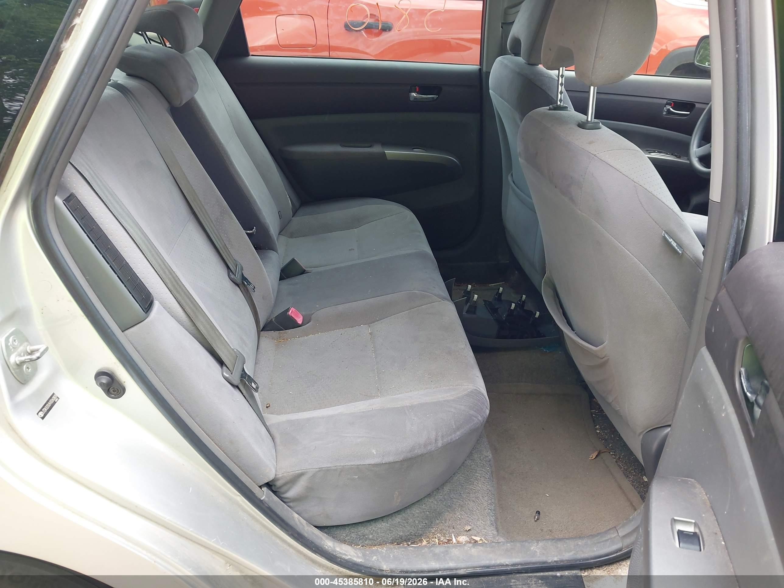 2004 Toyota Prius   Silver vin: JTDKB20U840060809